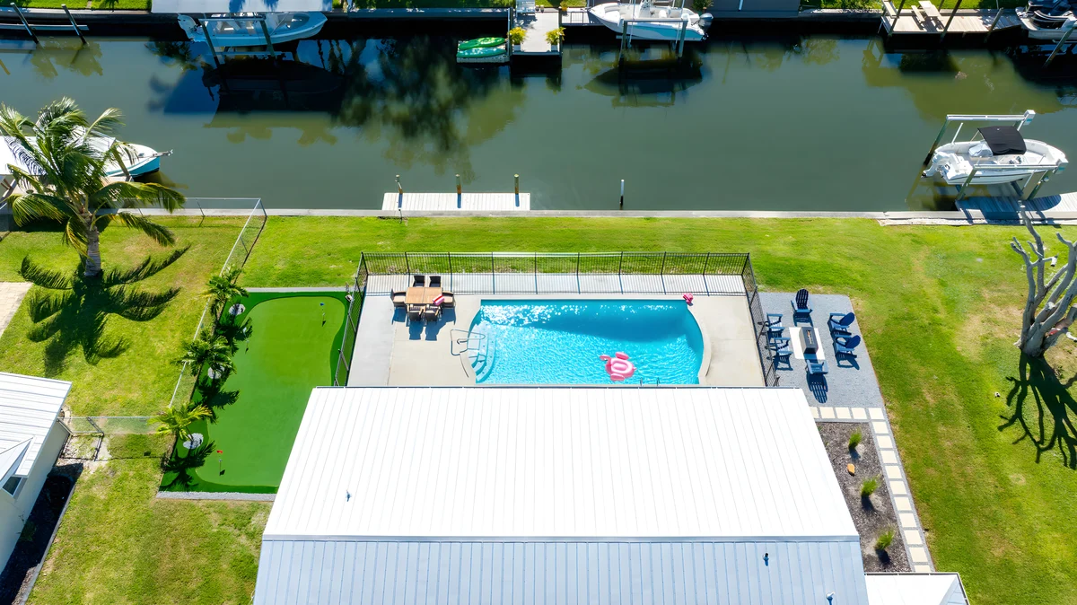 Home in Palmetto property photo 2