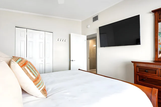 Bedroom 2 image 1