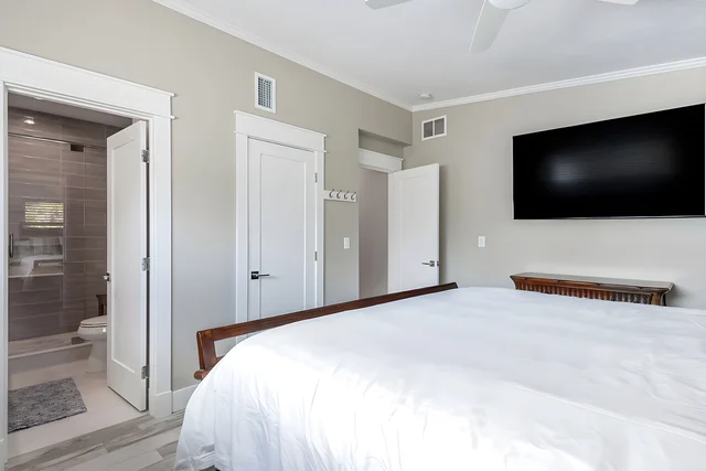 Bedroom 3 image 1