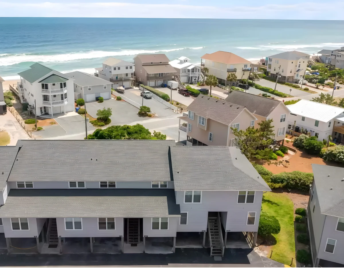 Townhome in Surf City property photo 2