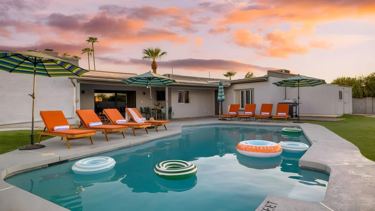 Wander Scottsdale Palms