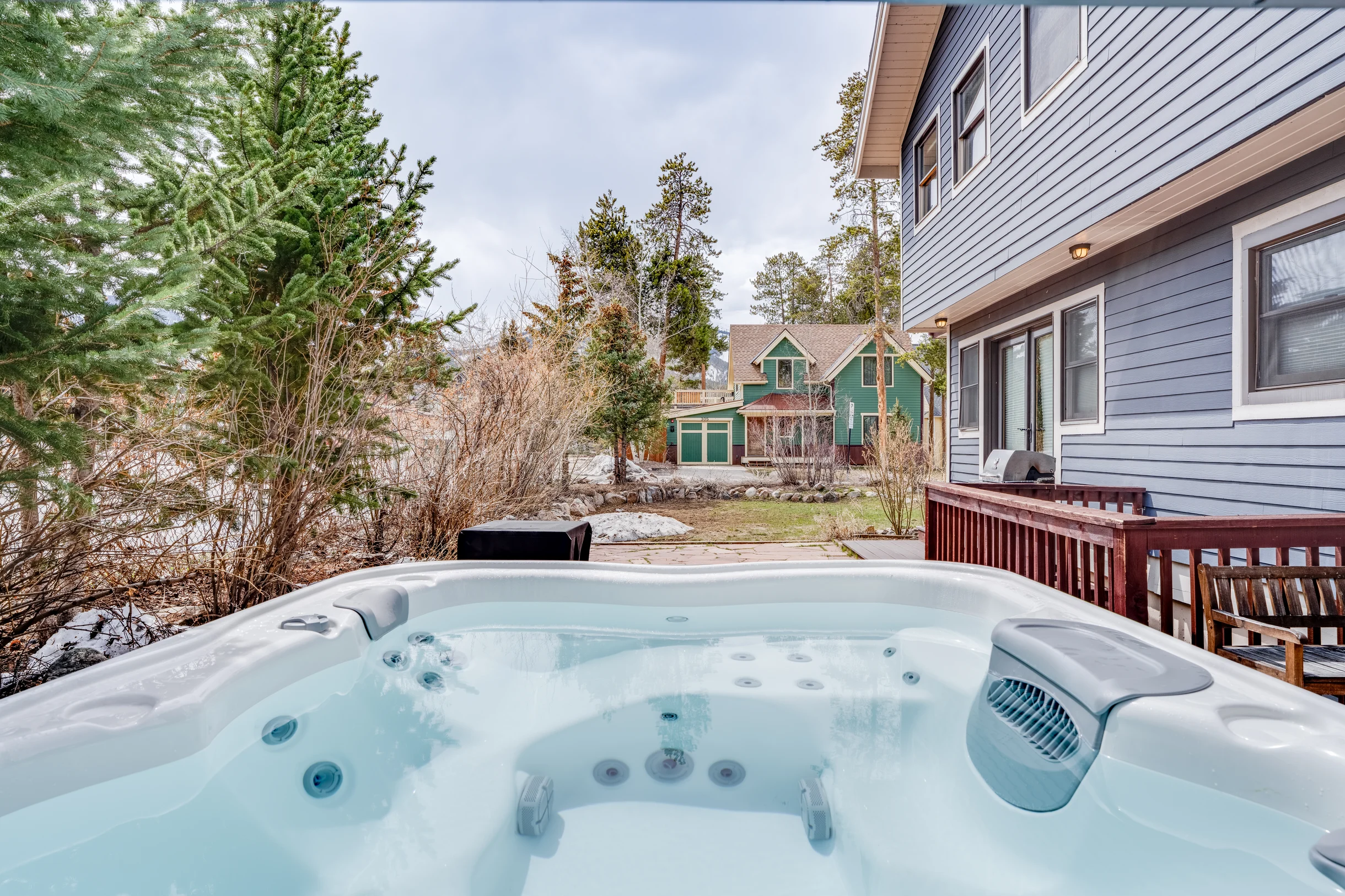 Wander Breckenridge Whales Tail #2