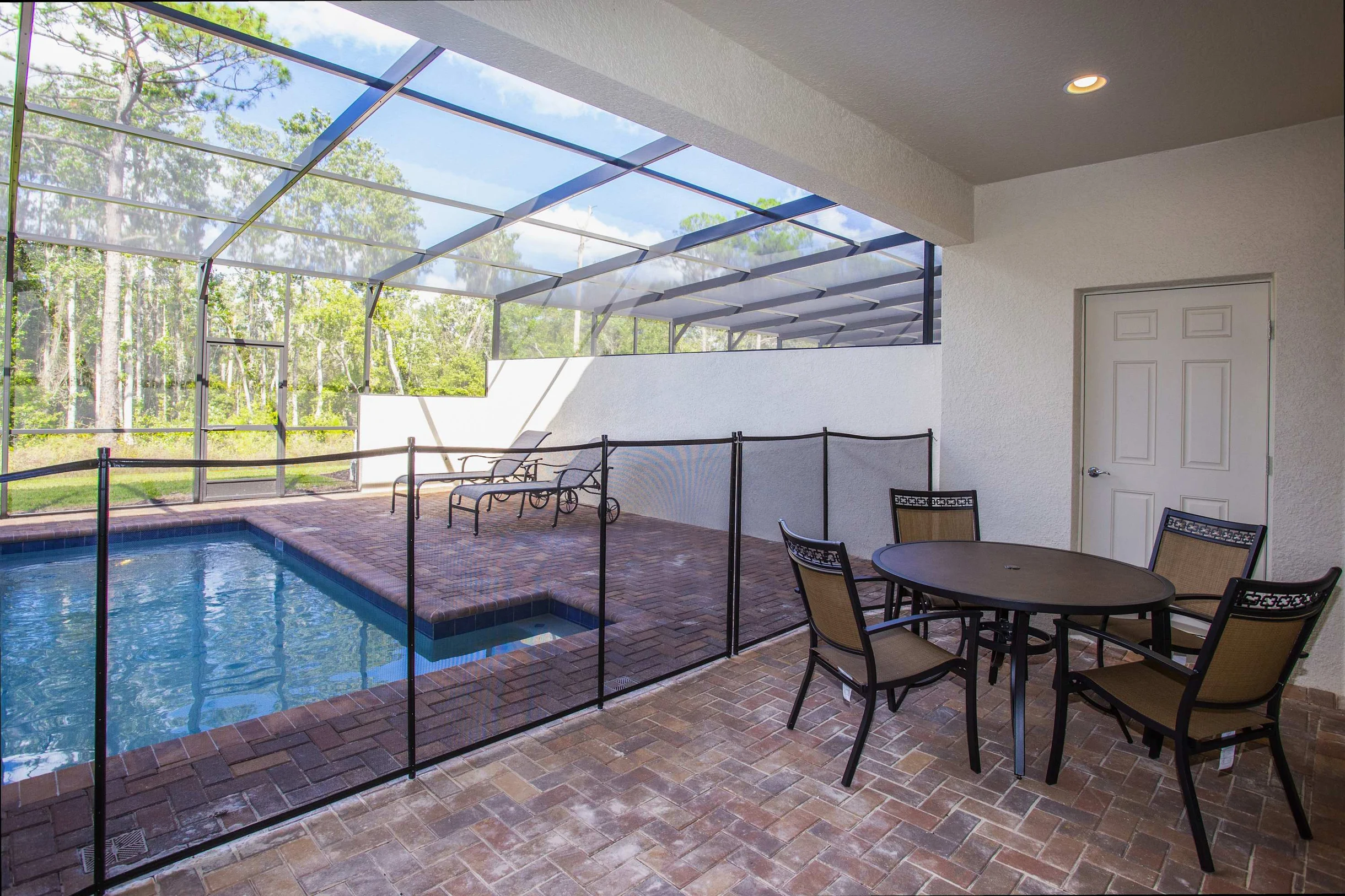 Townhome in Kissimmee property photo 2