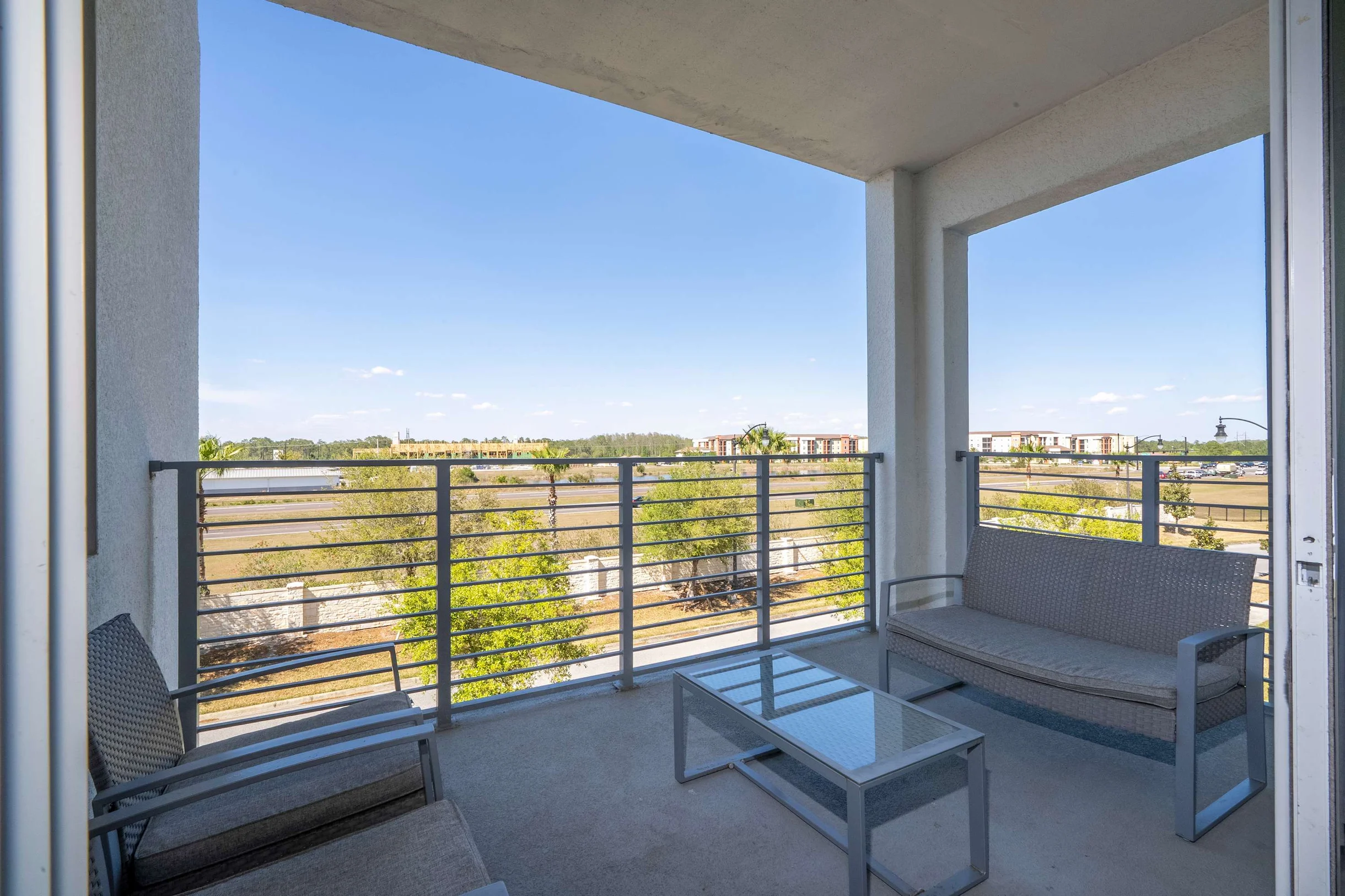Condo in Kissimmee property photo 2