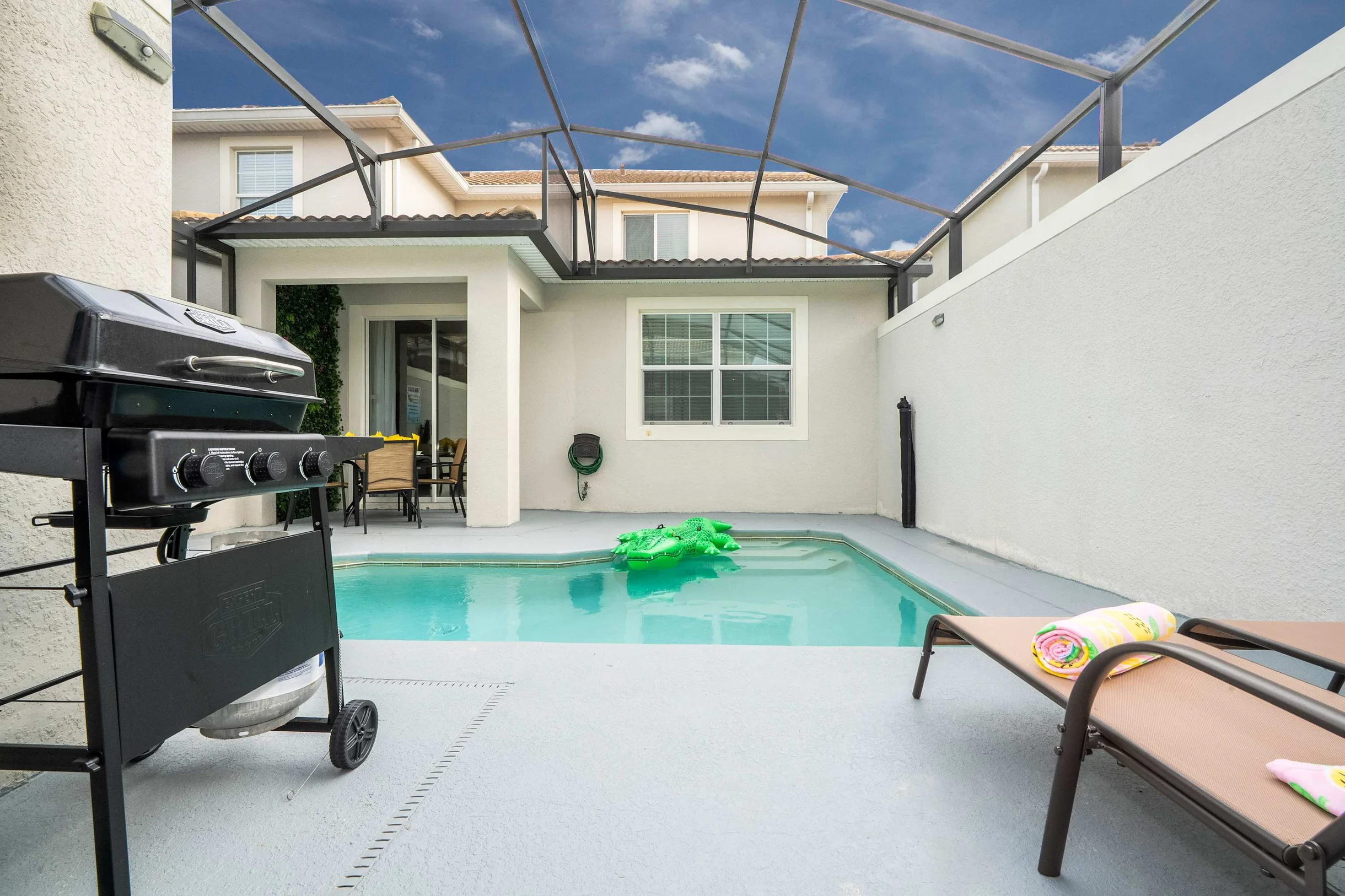 Townhome in Kissimmee property photo 1