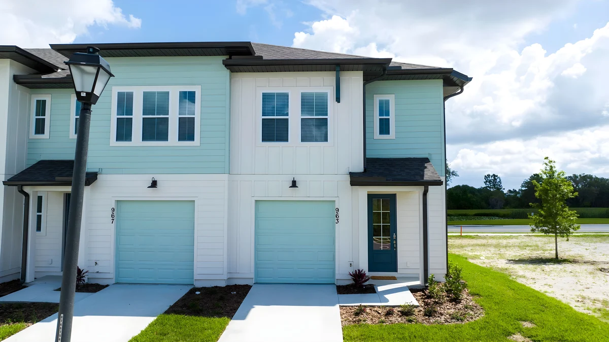 Townhome in Four Corners property photo 4