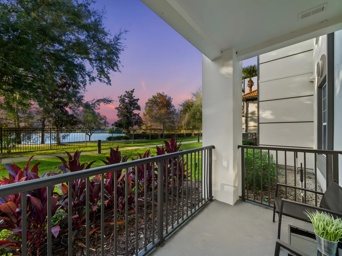 Condo in Orlando property photo 2