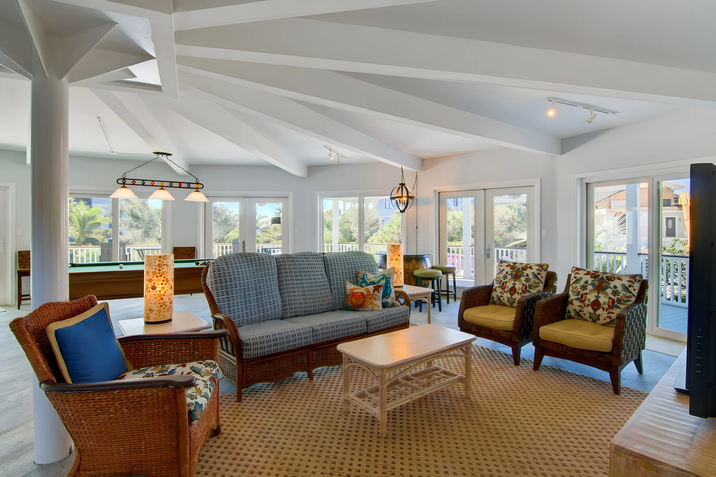 Wander Isle Palms Glow #3