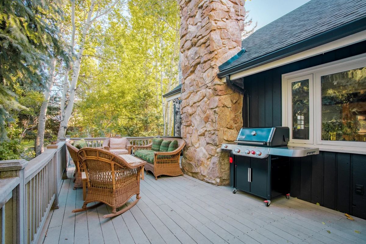 Wander Snowmass Peaks