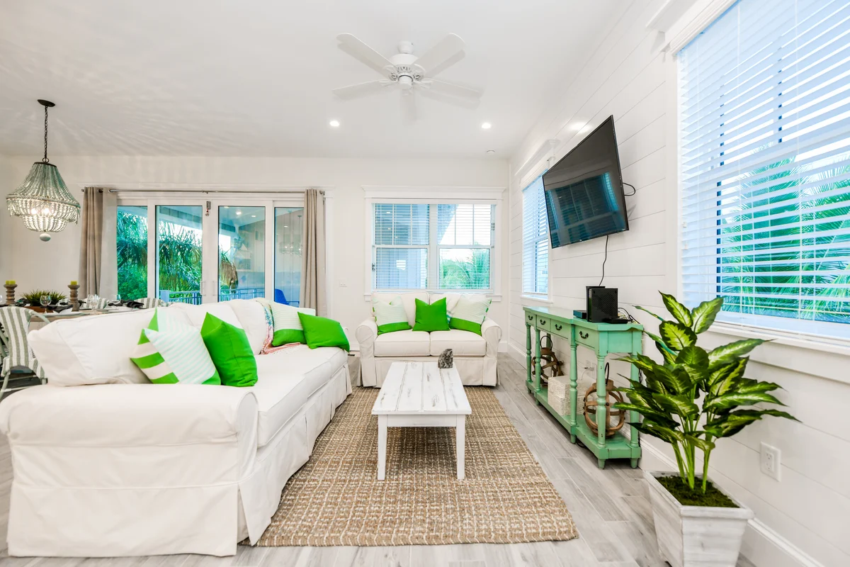 Wander Anna Maria Evergreen