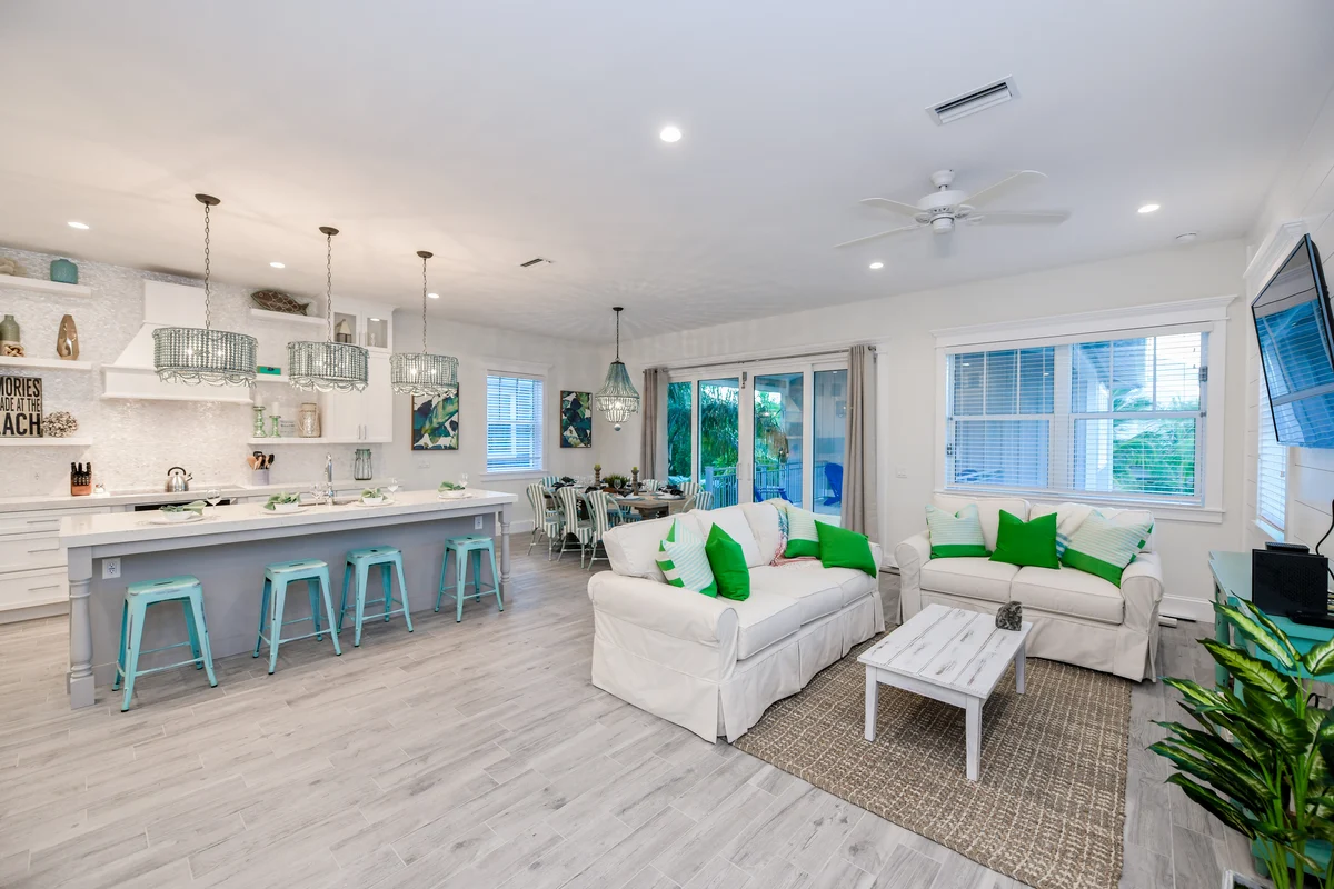 Wander Anna Maria Evergreen