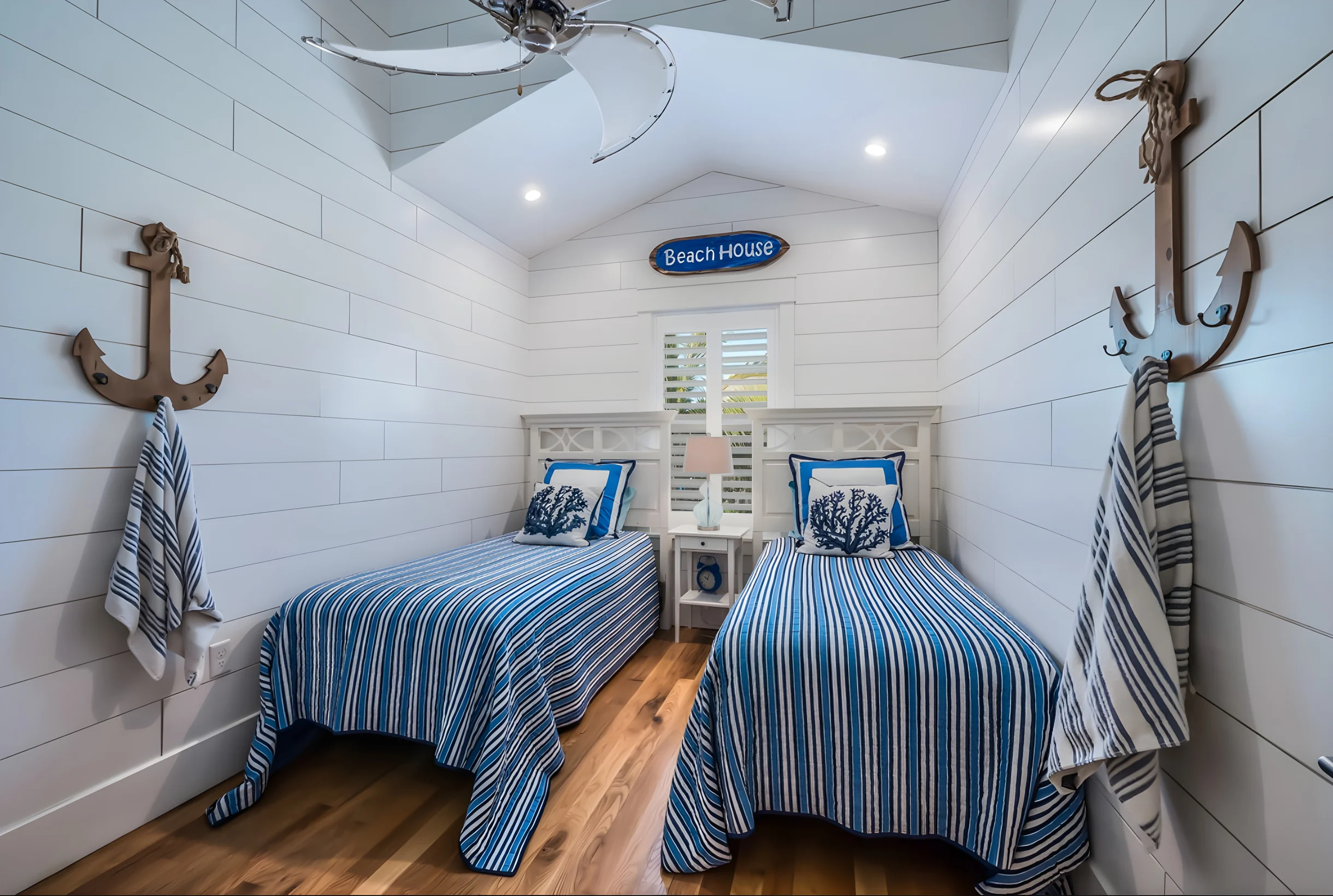 Wander Holmes Beach Canal #8