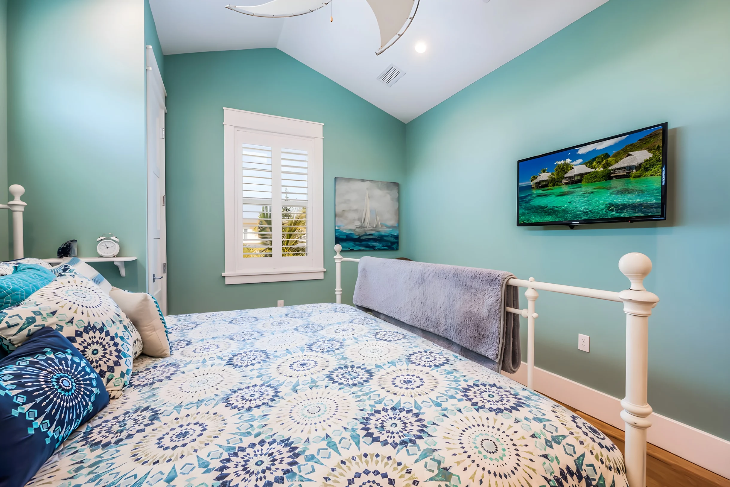 Wander Holmes Beach Canal #21