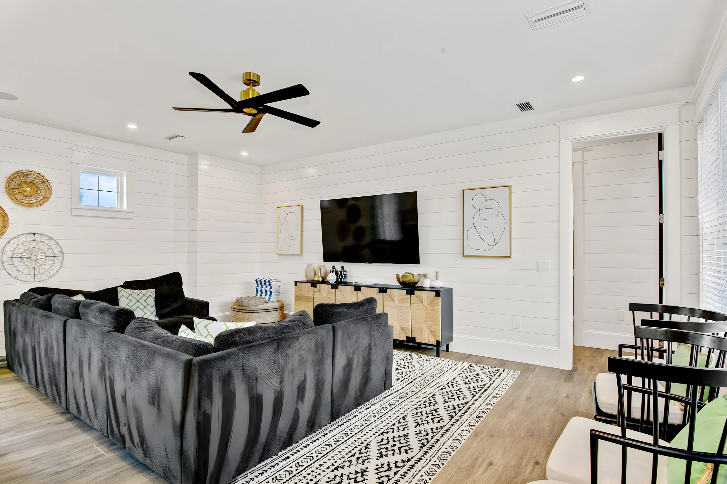 Wander Island Retreat #72