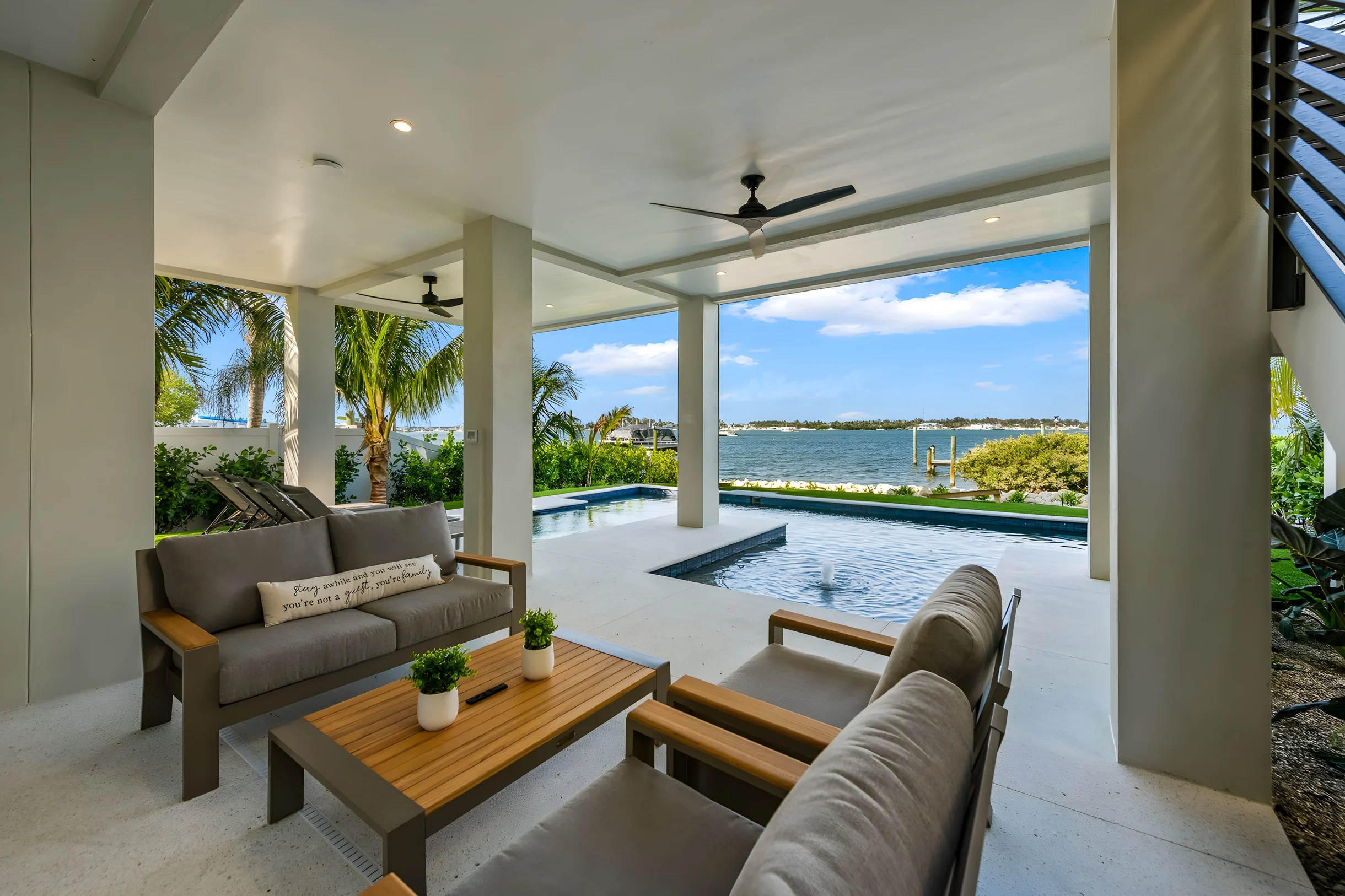 Wander Bradenton Bay Glow #48