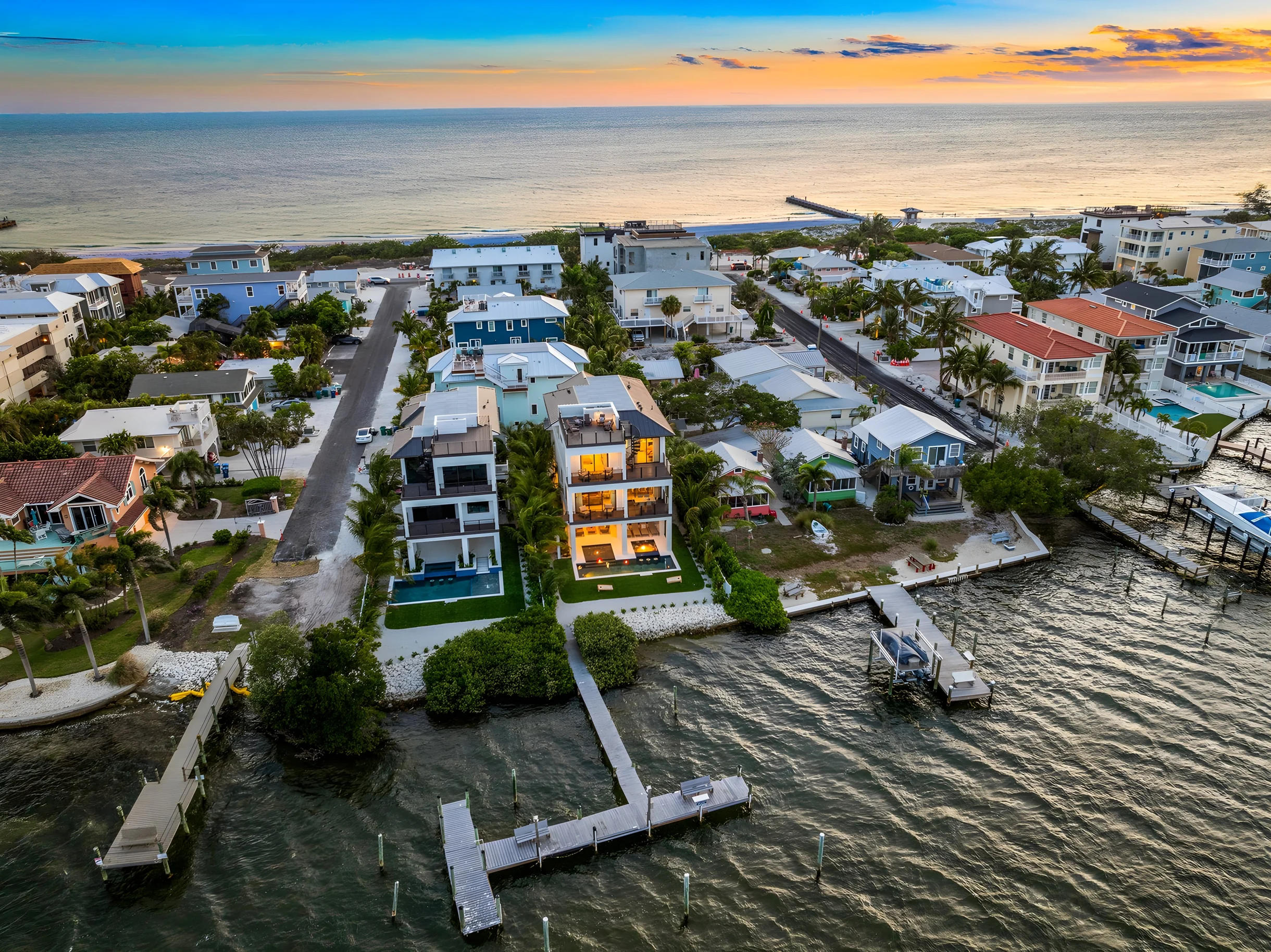 Wander Bradenton Bay Glow