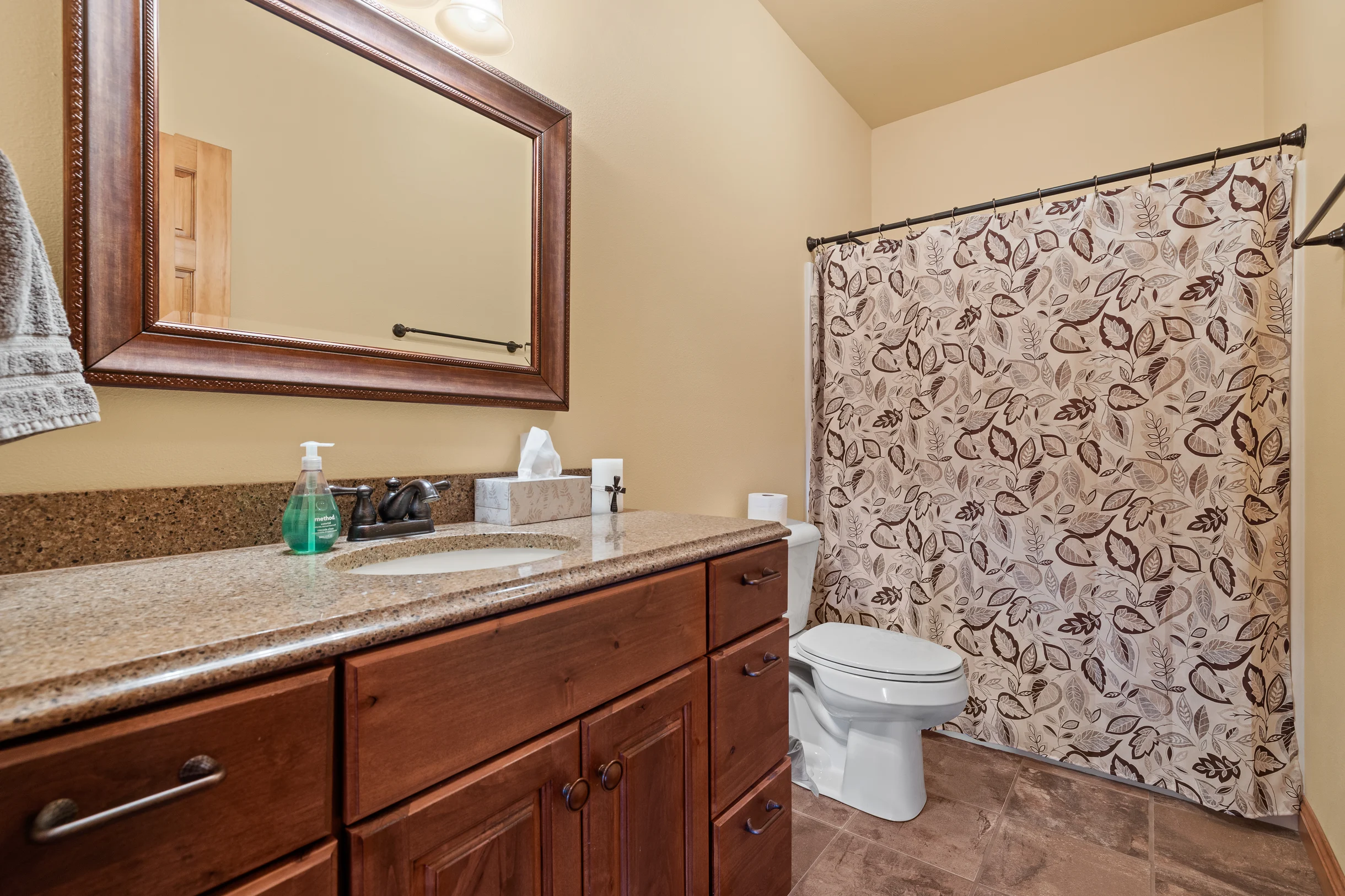 Largest Black Hills Lodge - Sleeps 30 - 13 Bedroom #16