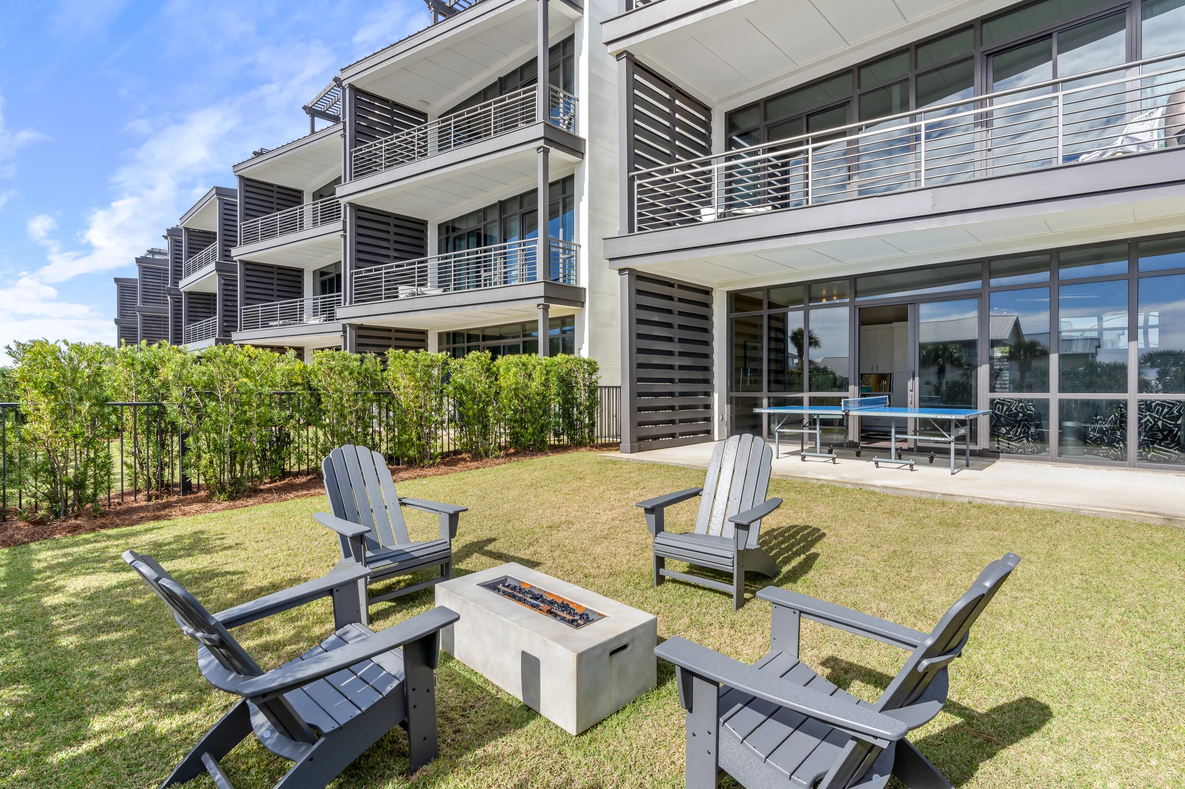 Wander Santa Rosa Crest