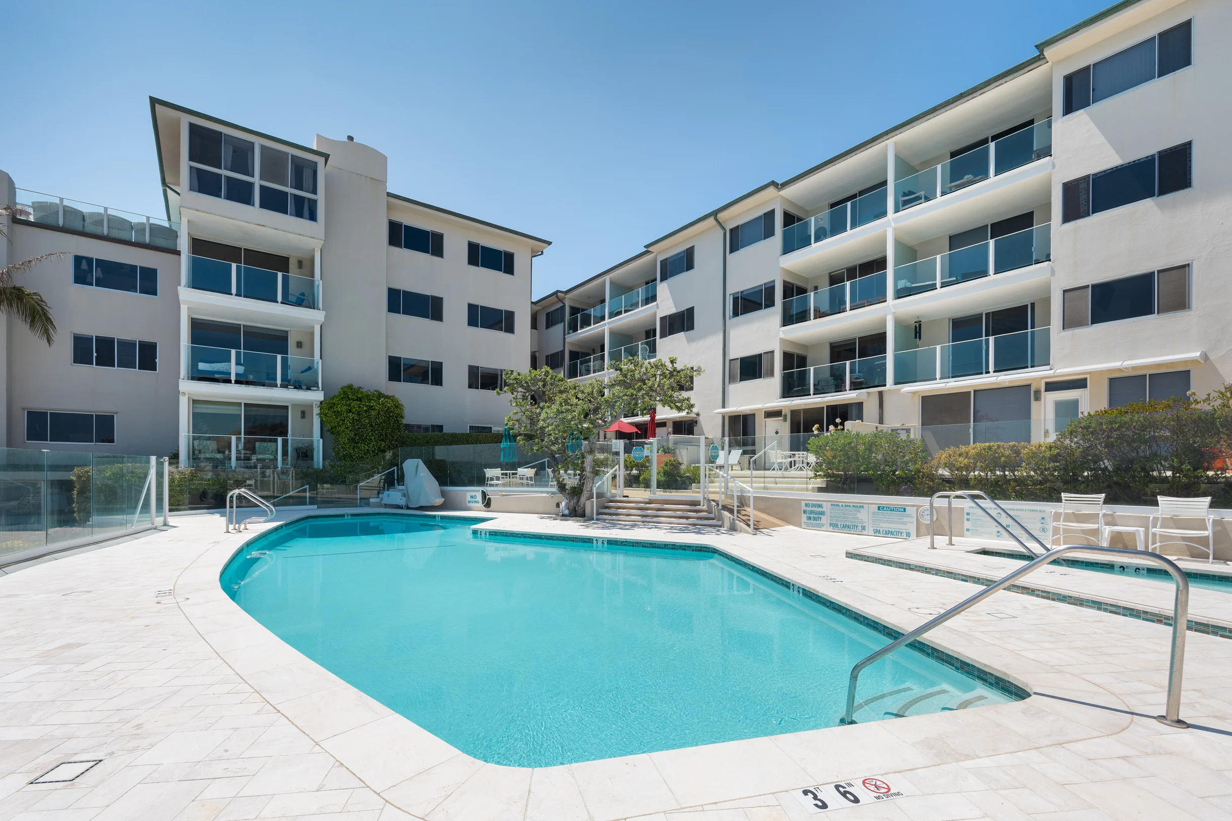 Wander Carbon Beach Shores #3