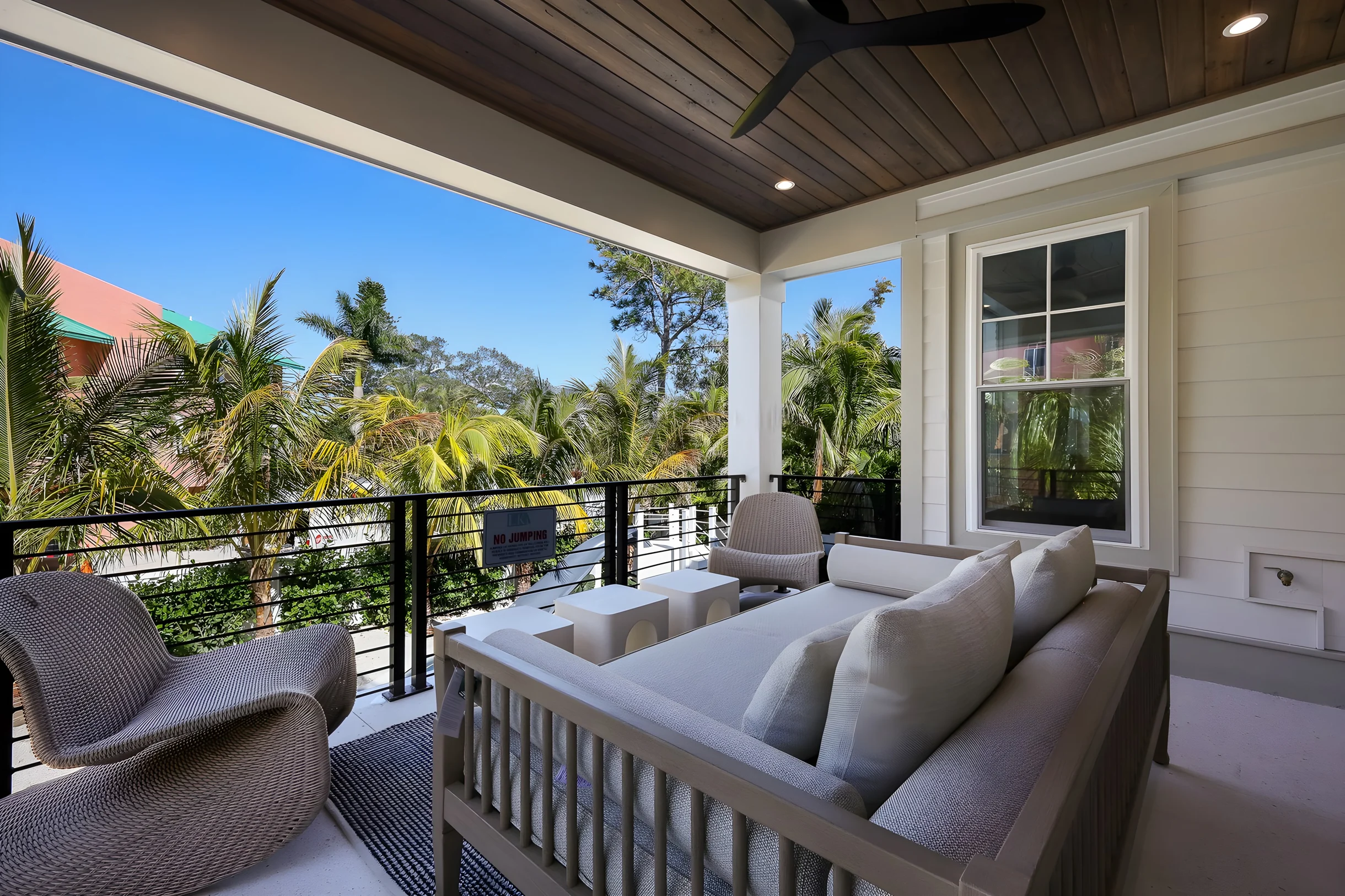 Wander Lido Palms #76