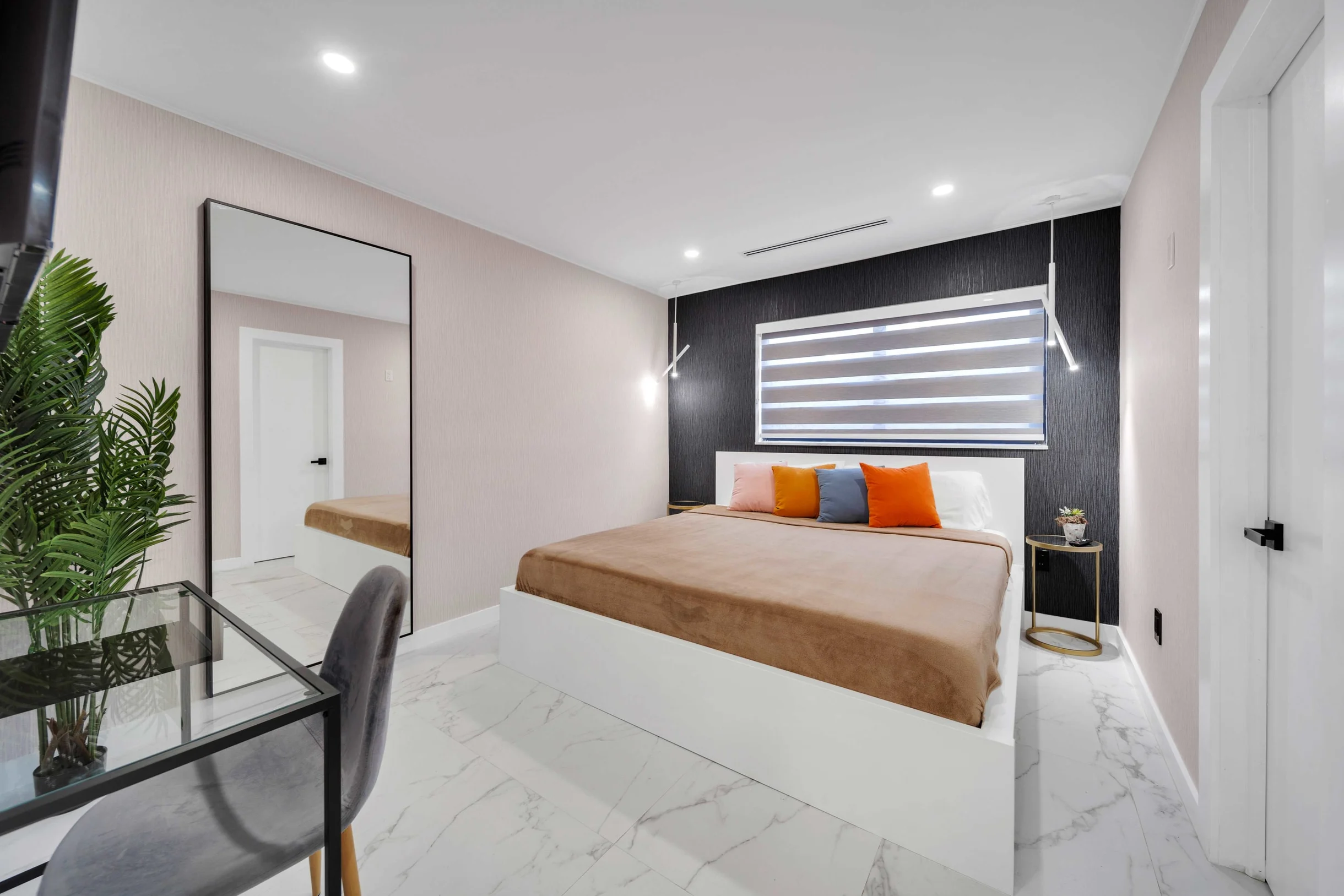 Wander Miami Golden Retreat #7