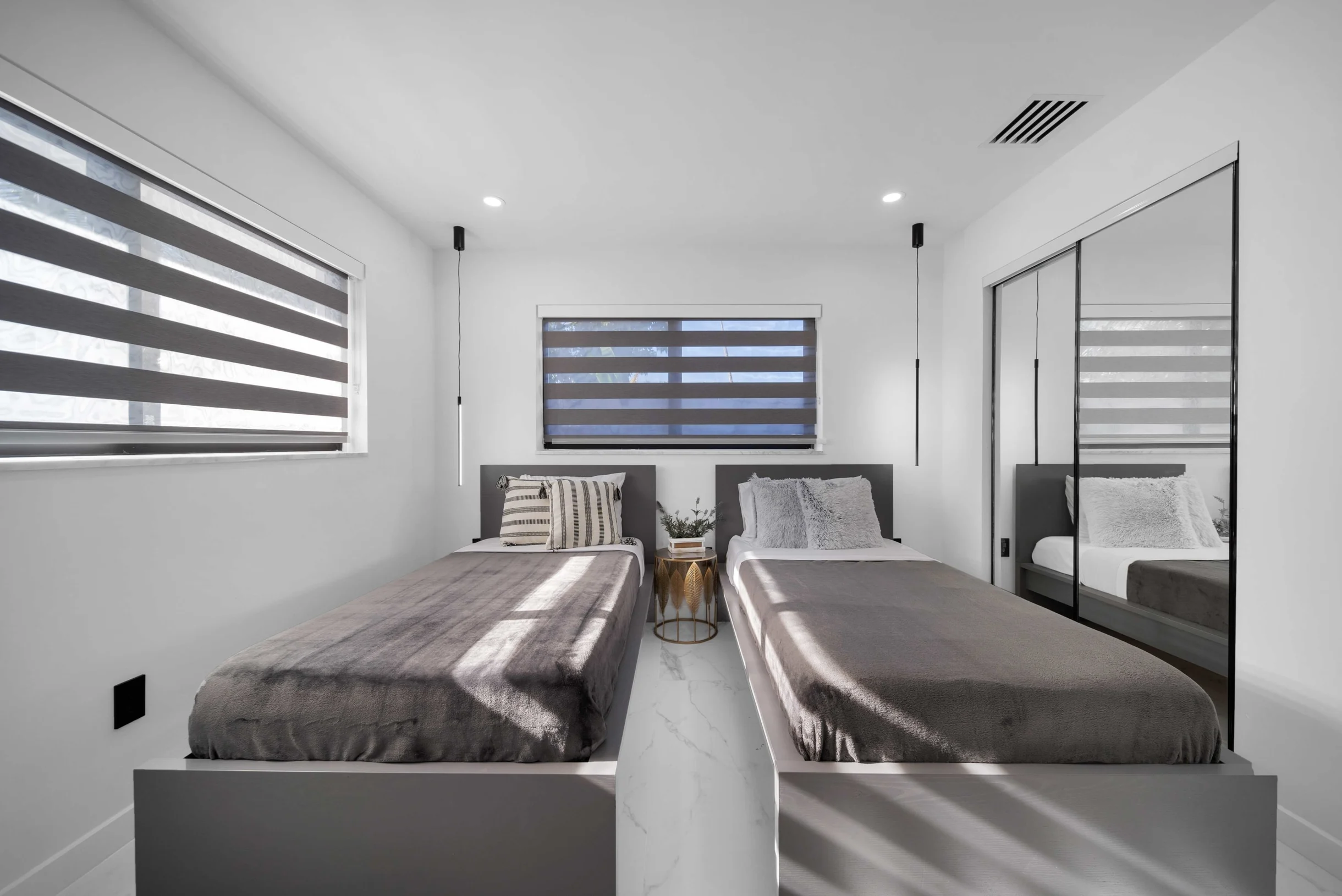 Wander Miami Golden Retreat #8