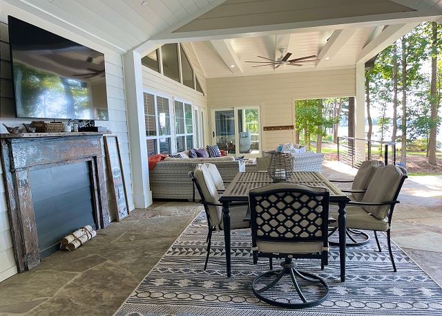 Knot Your Average Lake House #49