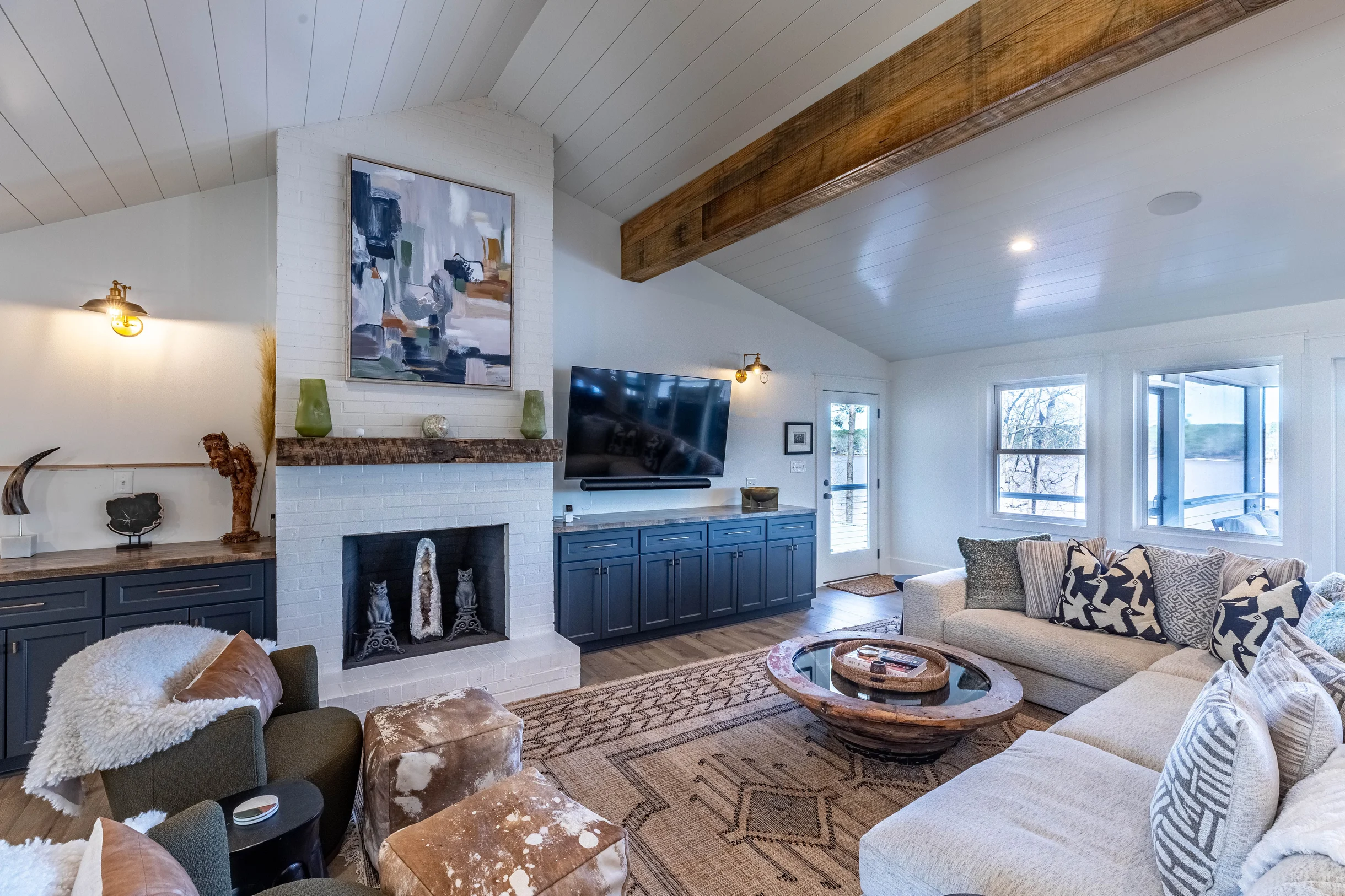 Lake Oconee Lake front with Pool #60
