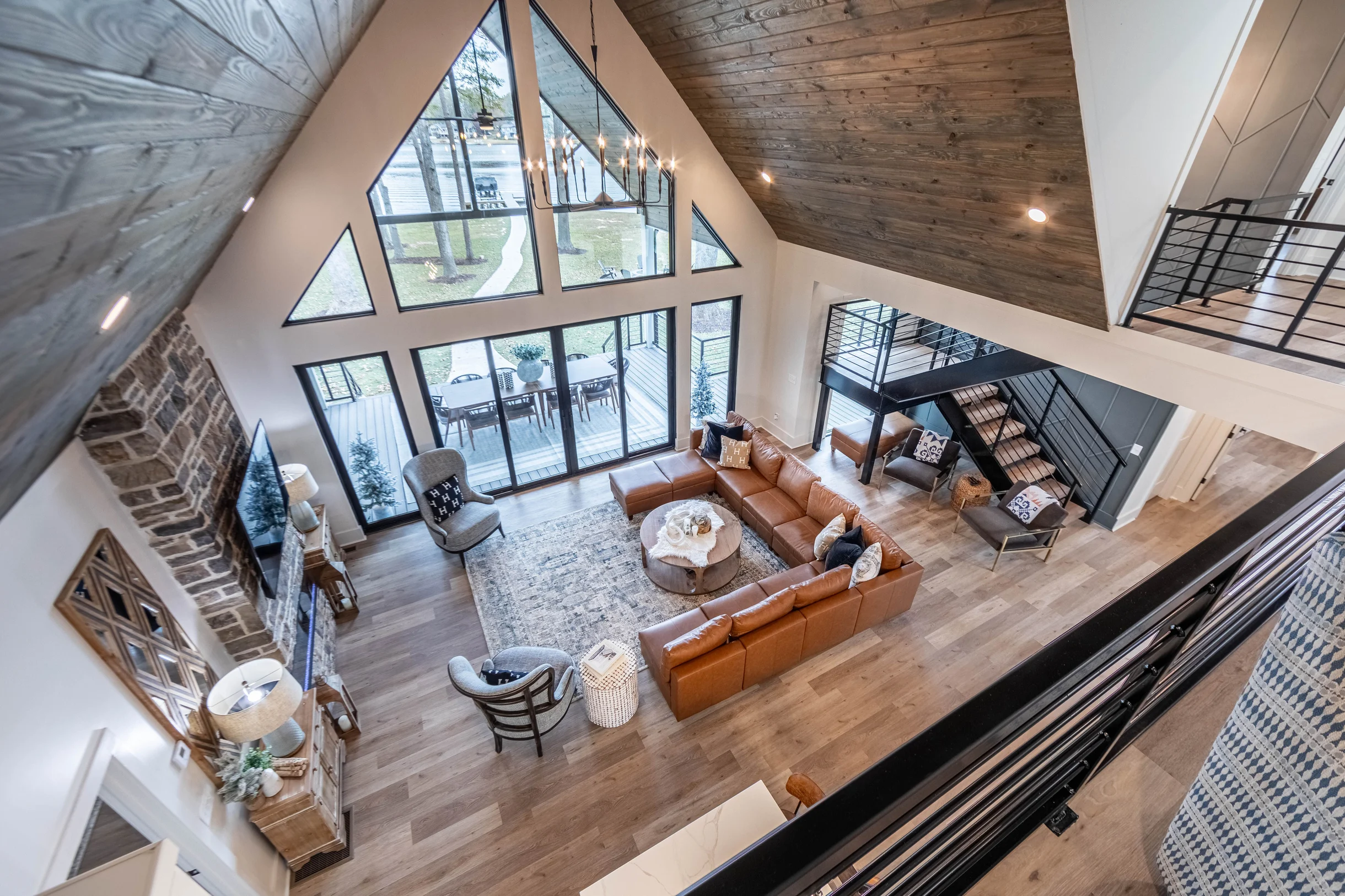 Lakeview Escapes #58