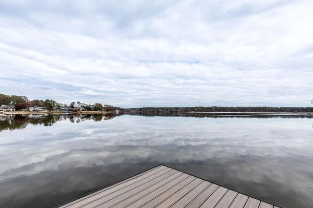 Lakeview Escapes #88