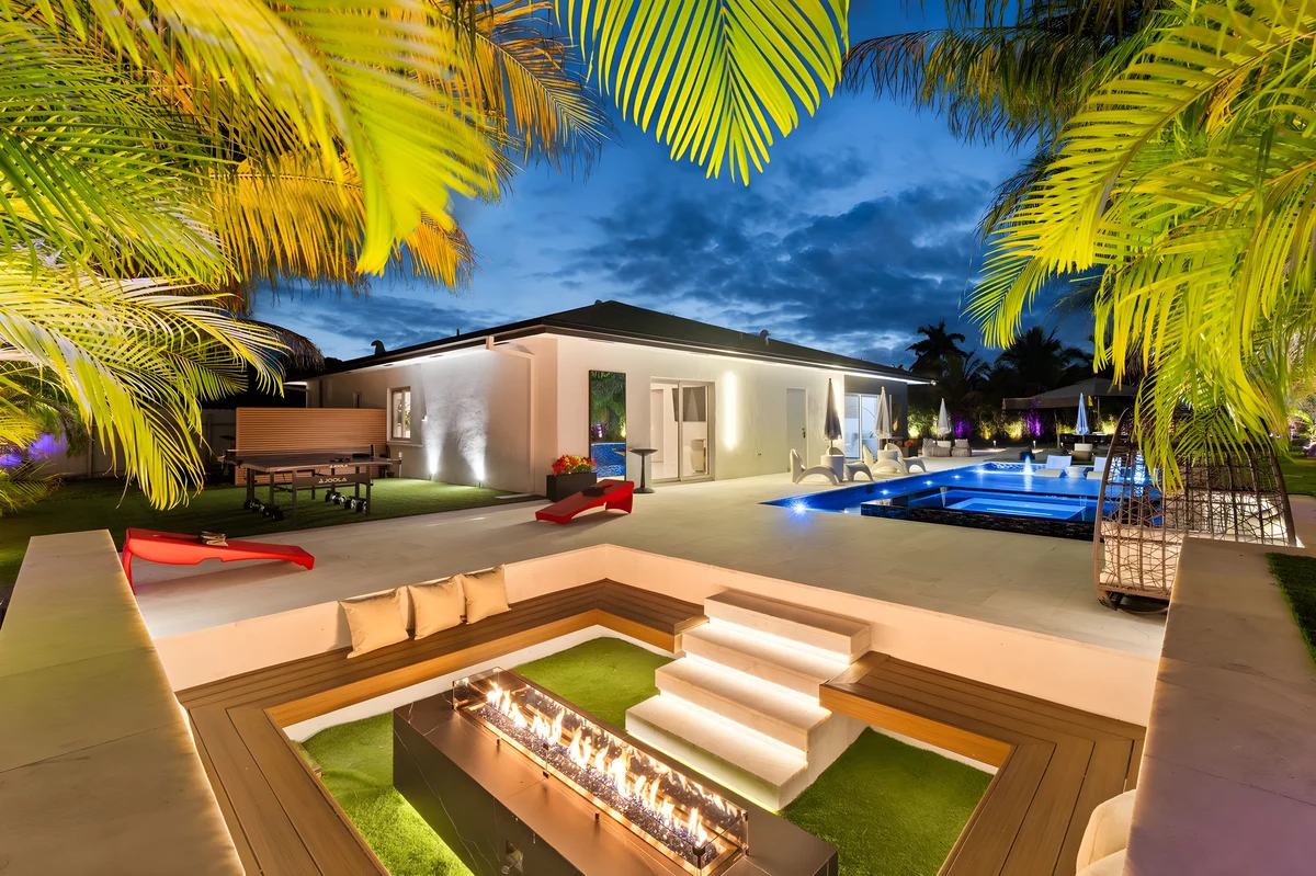 Home in Miami property photo 2