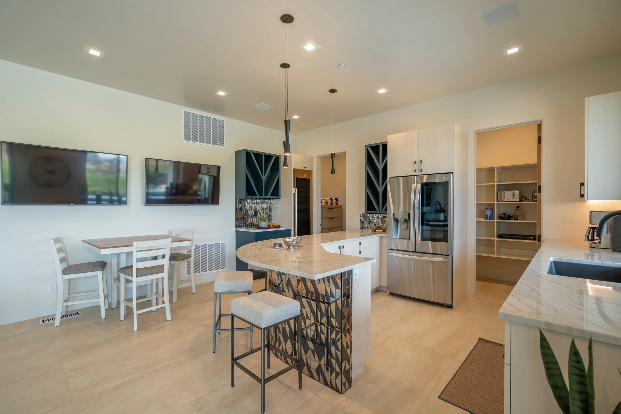 Wander Hurricane Desert #71