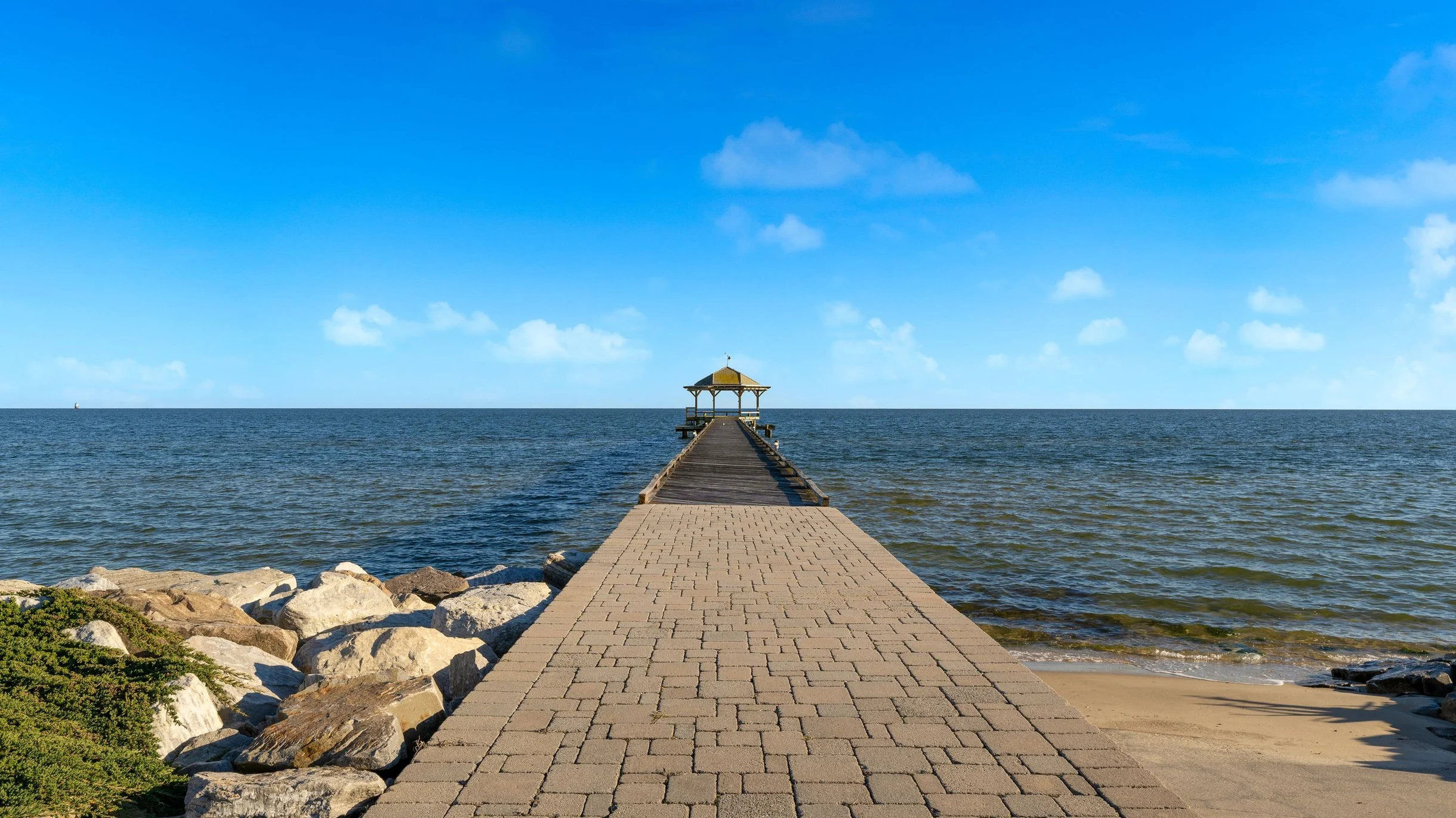 Wander Dameron Bayfront #96
