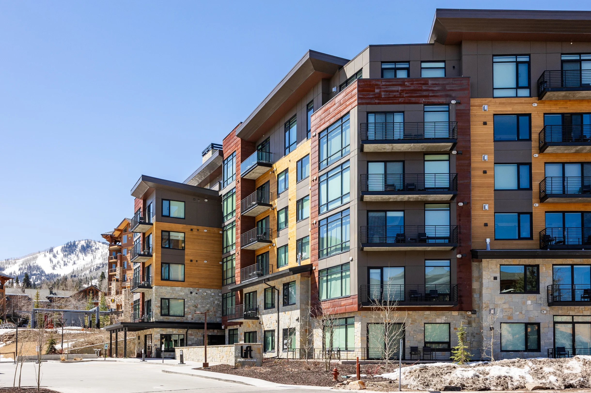 Wander Park City Glow #41