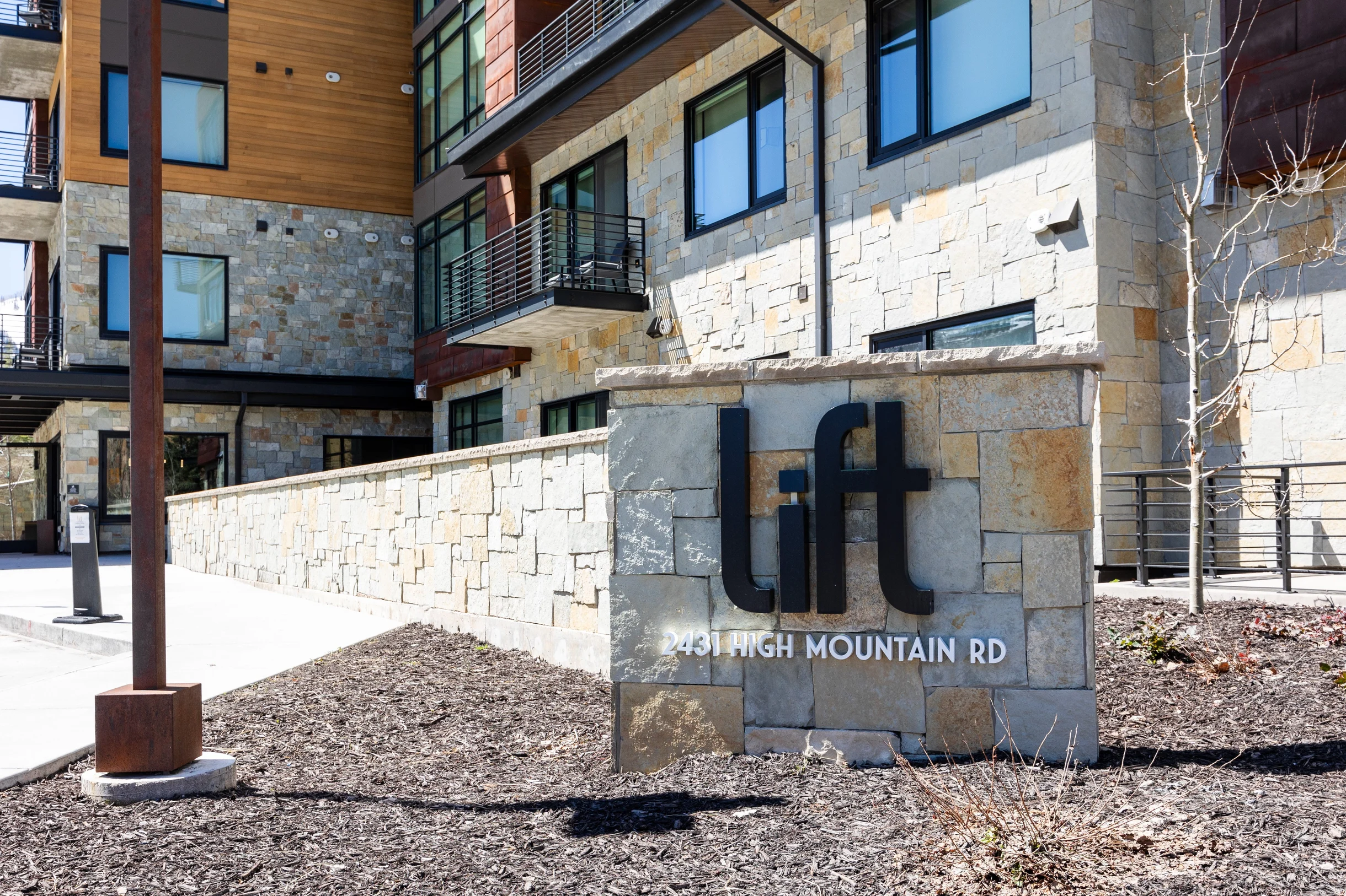 Wander Park City Glow #90