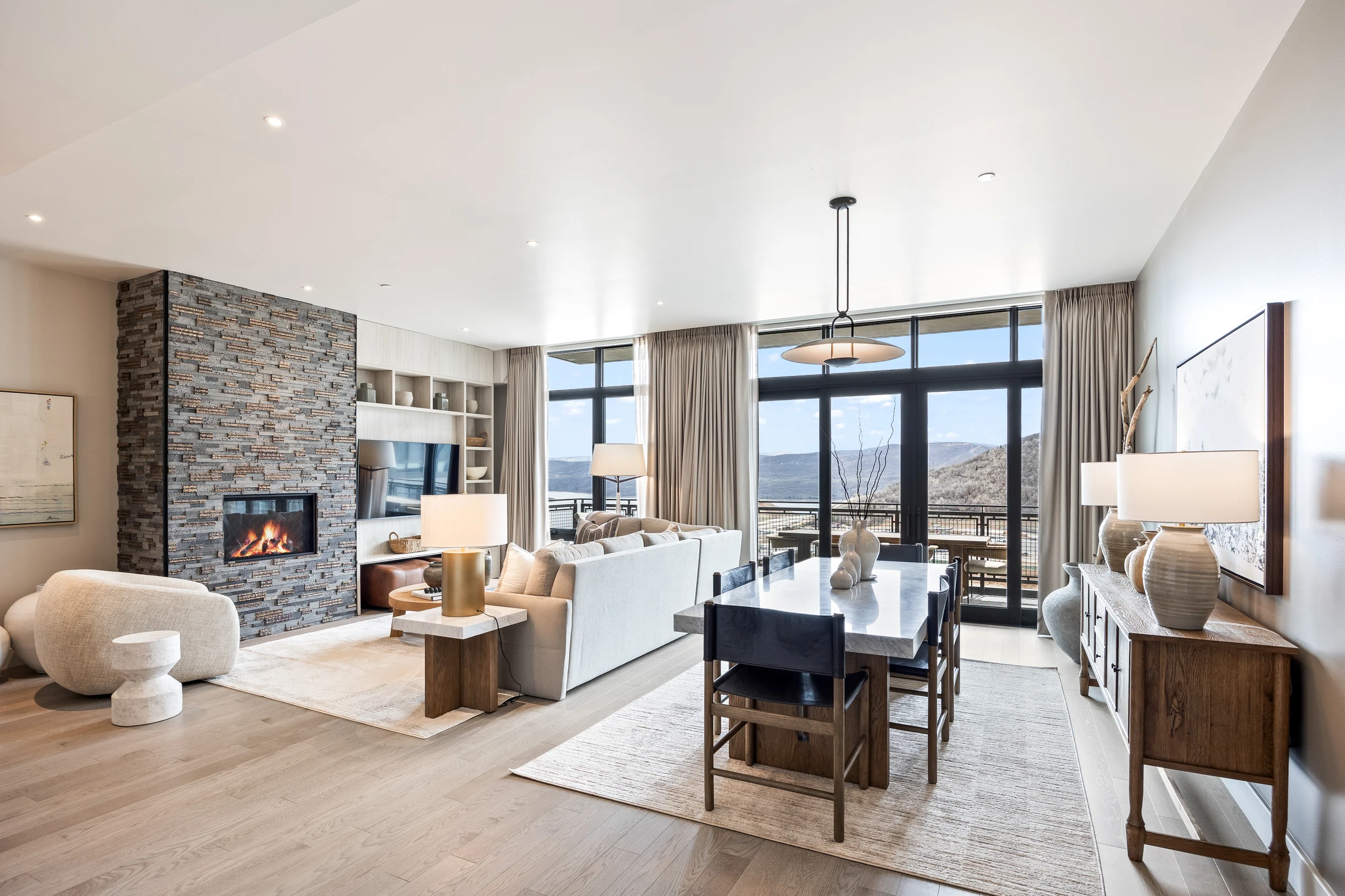 Wander Midway Valley #82