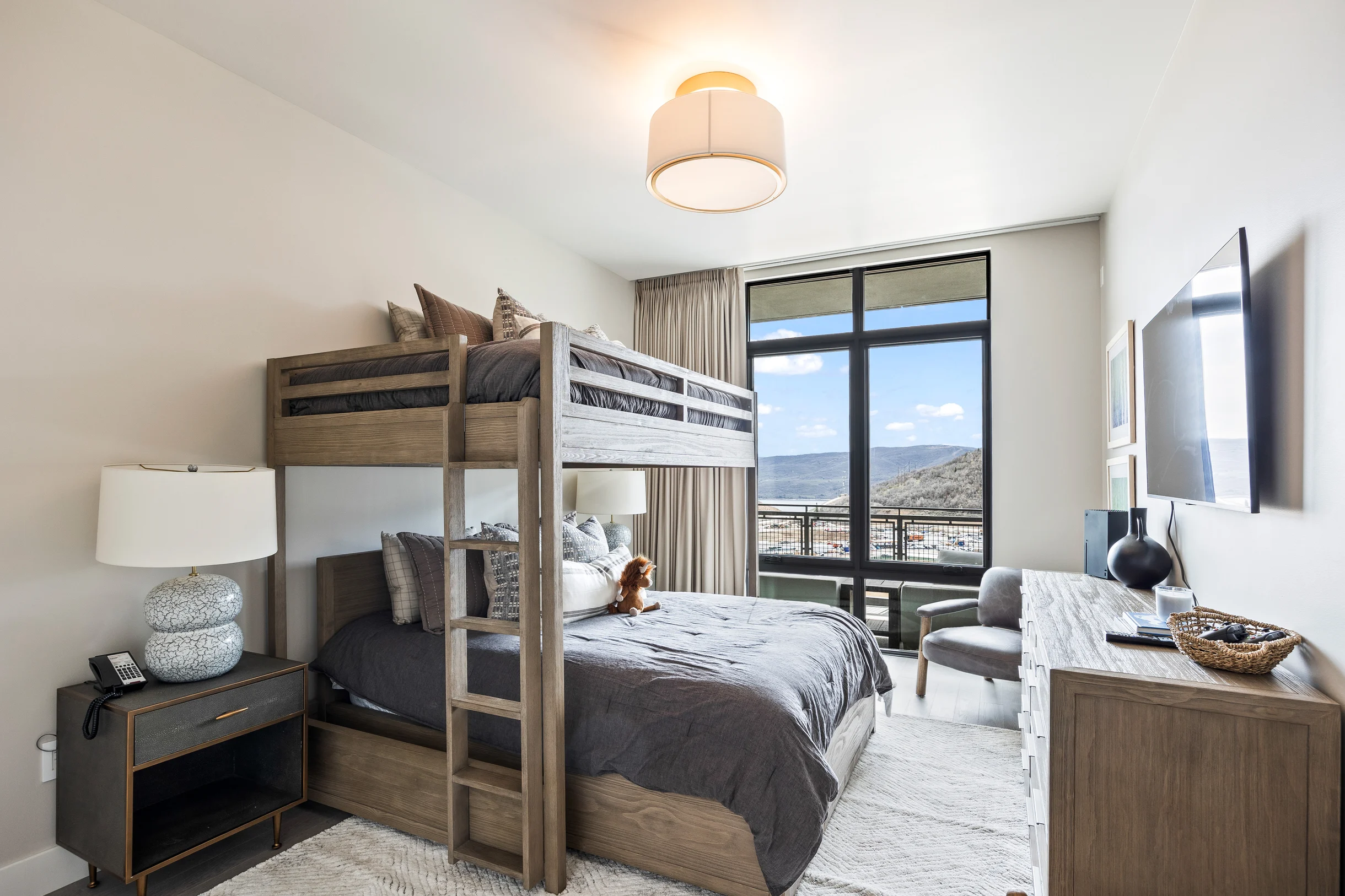 Wander Midway Valley #28