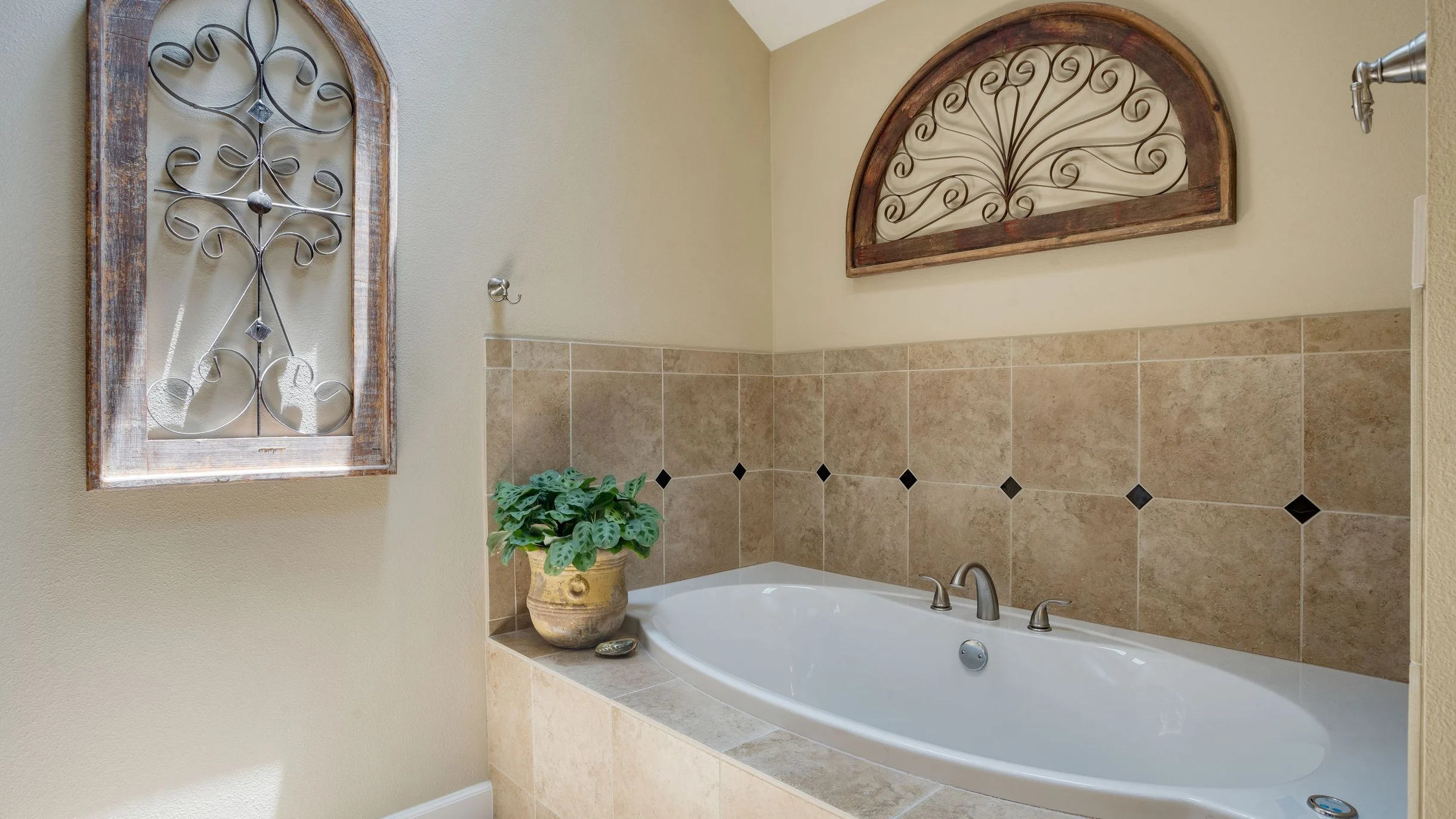 Wander Hudson Bend Shores #64