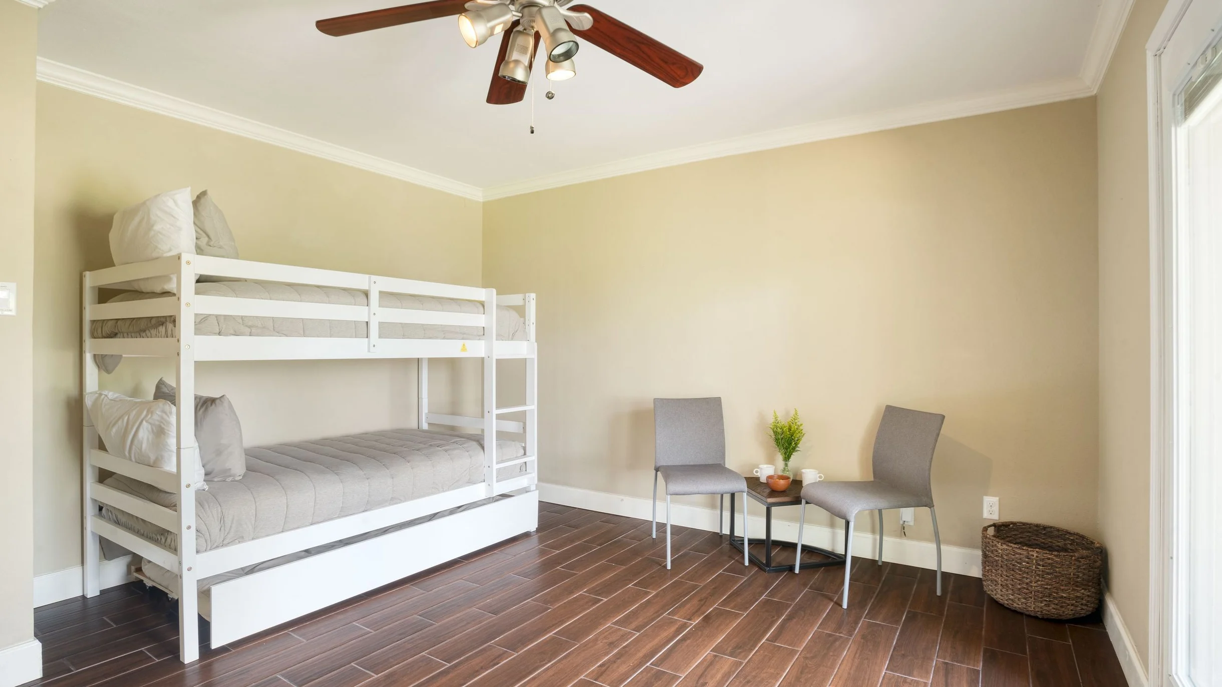 Wander Hudson Bend Shores #34