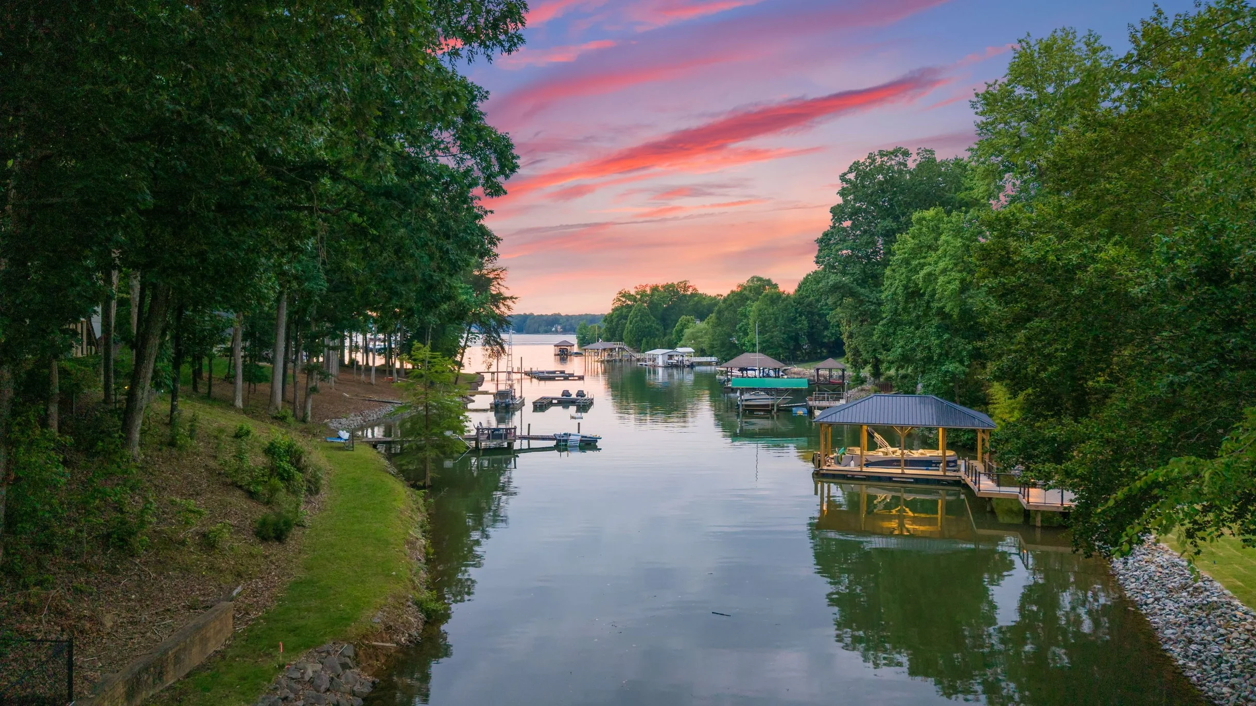 Wander Lake Norman Glow #52