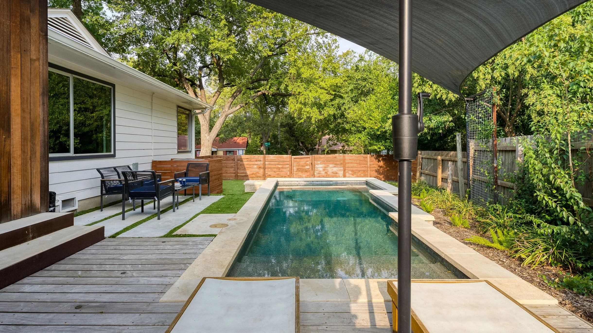 Wander Austin Leaf #94