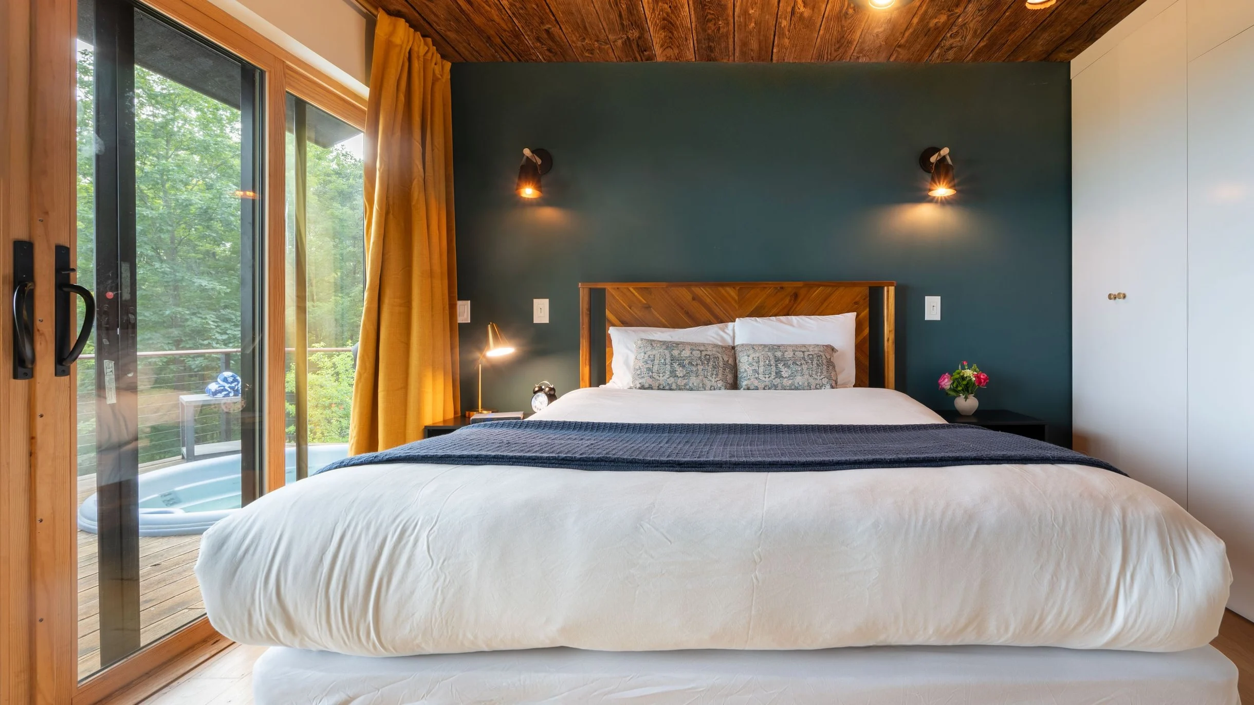 Wander Catskills Vista