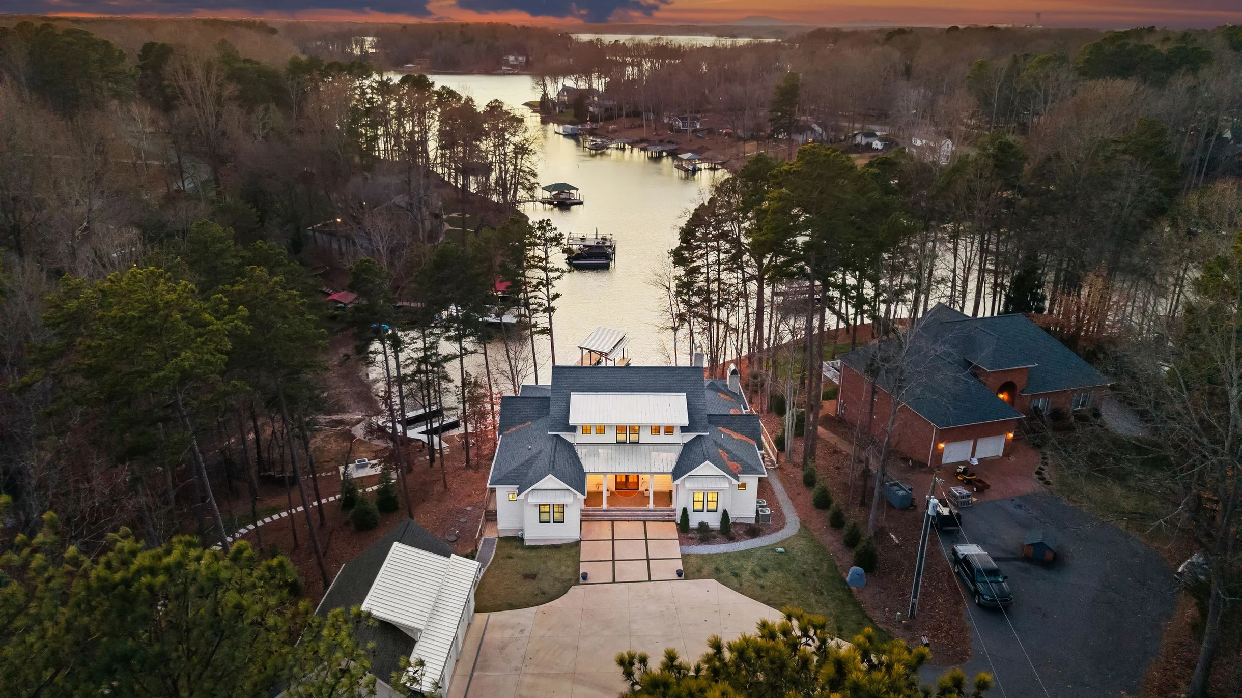 Wander Lake Norman Modern #95