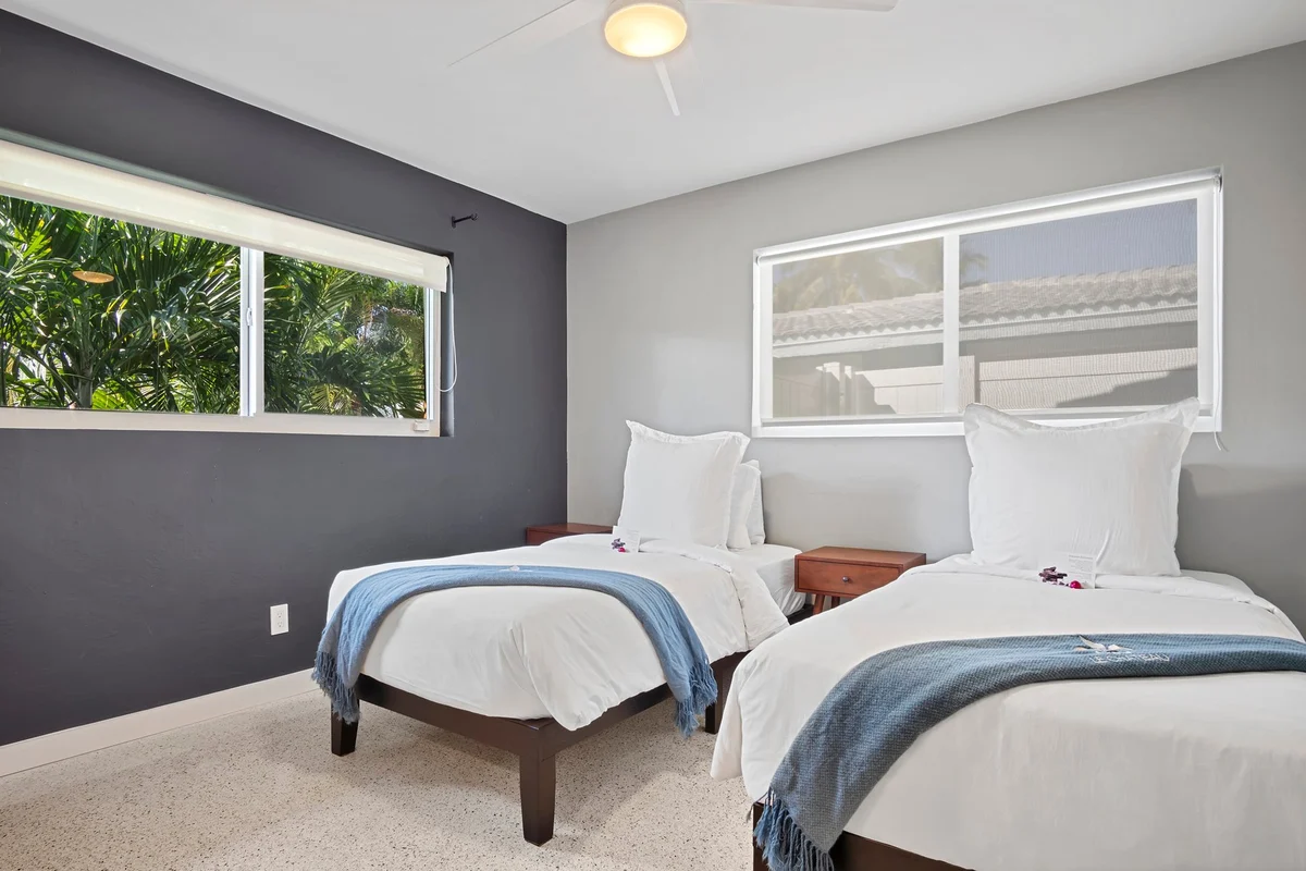 Wander Oakland Park Lagoon #51