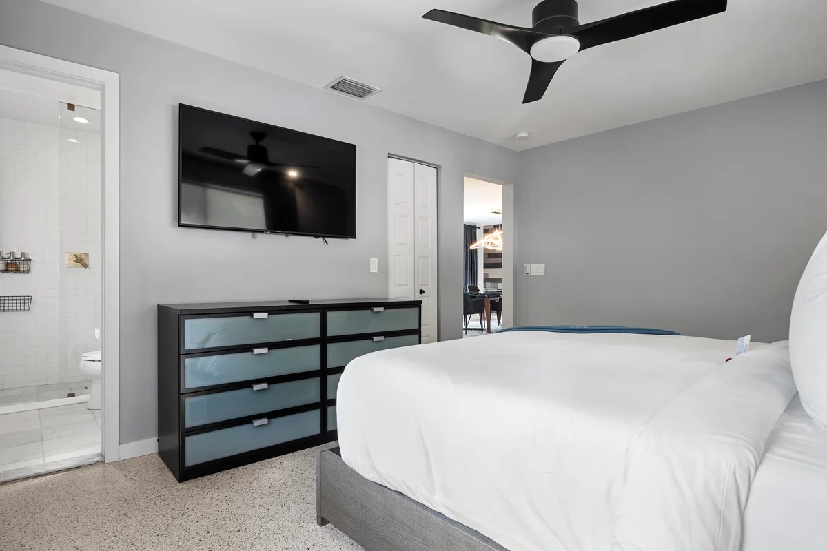 Wander Oakland Park Lagoon #58