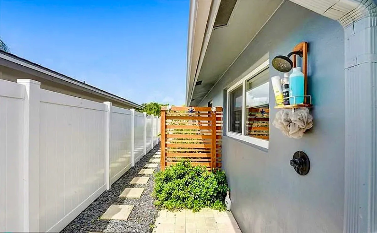 Wander Oakland Park Lagoon #35