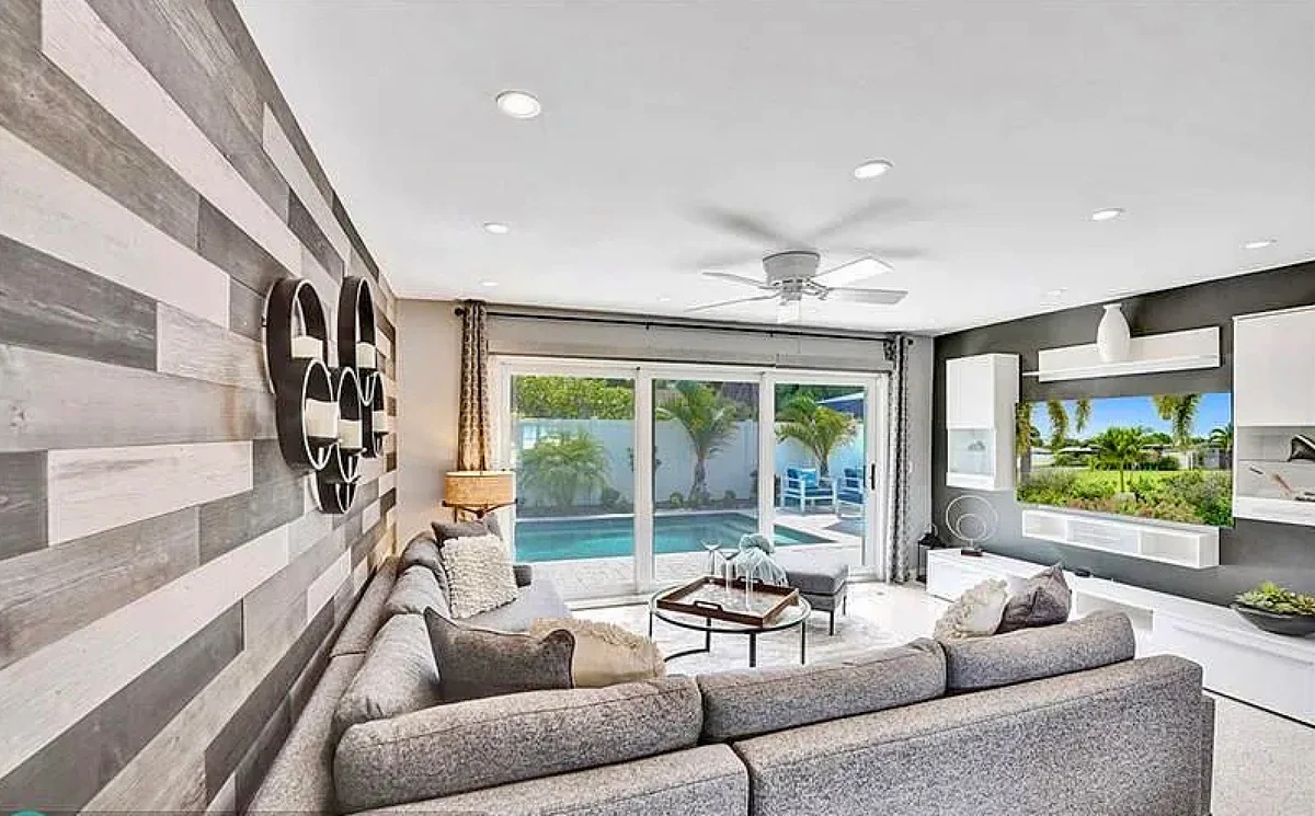 Wander Oakland Park Lagoon #52