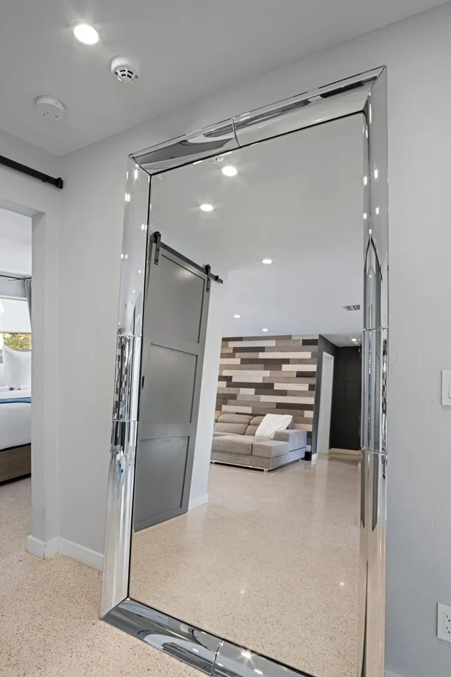 Wander Oakland Park Lagoon #33