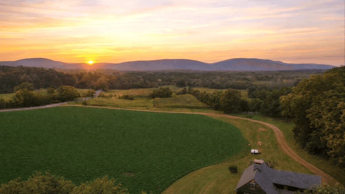 Wander Berkshires Farmhouse #90