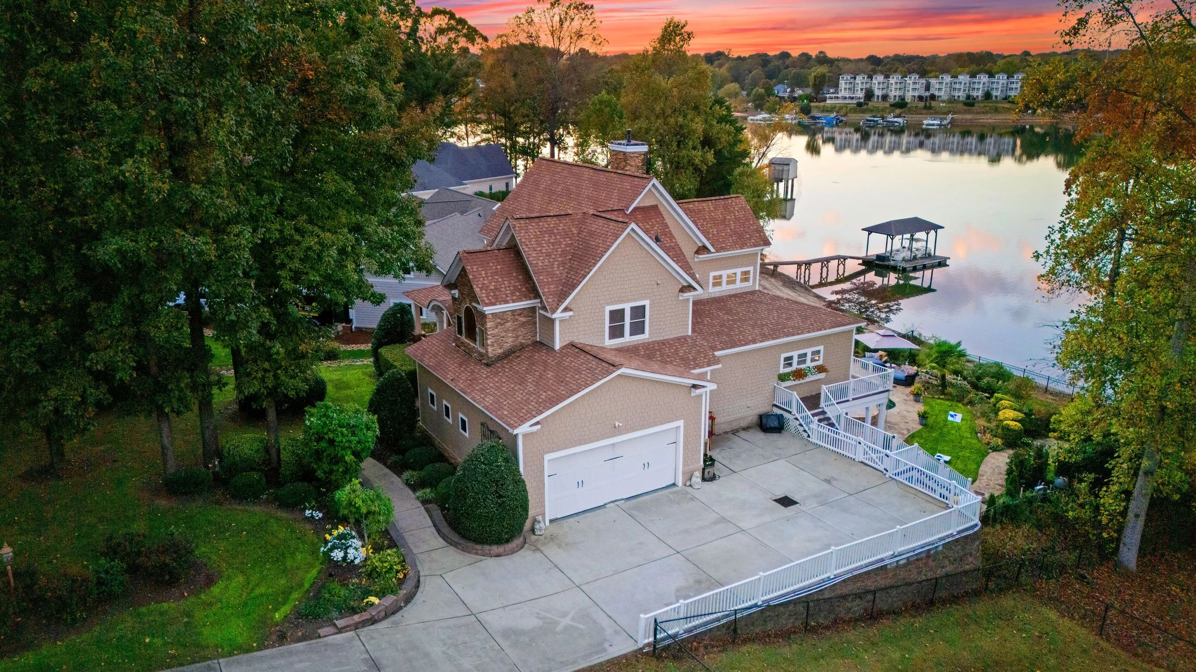 Wander Lake Norman Sanctuary #102